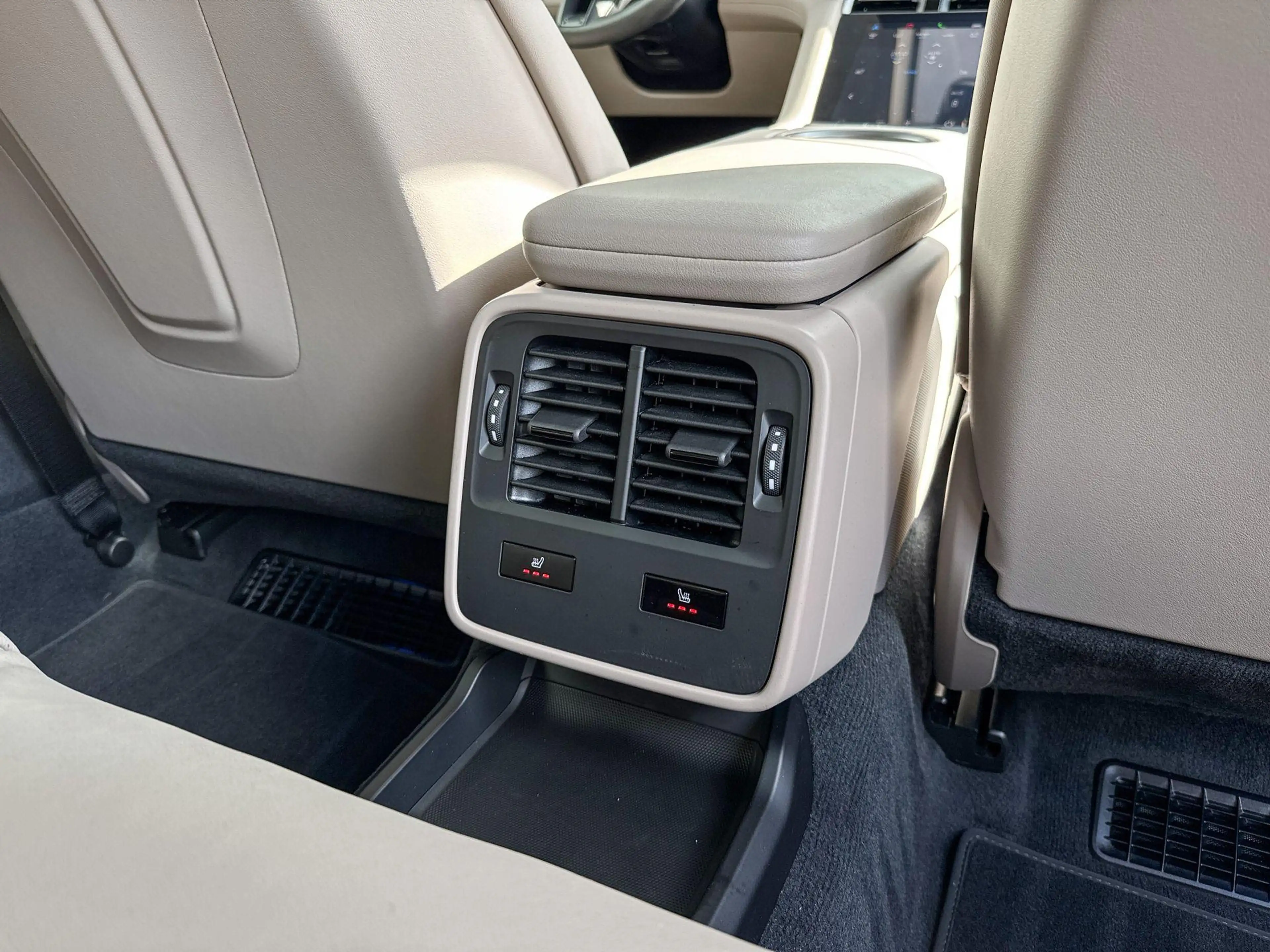 Porsche Taycan Cross Turismo 4 105 kWh — photo 11