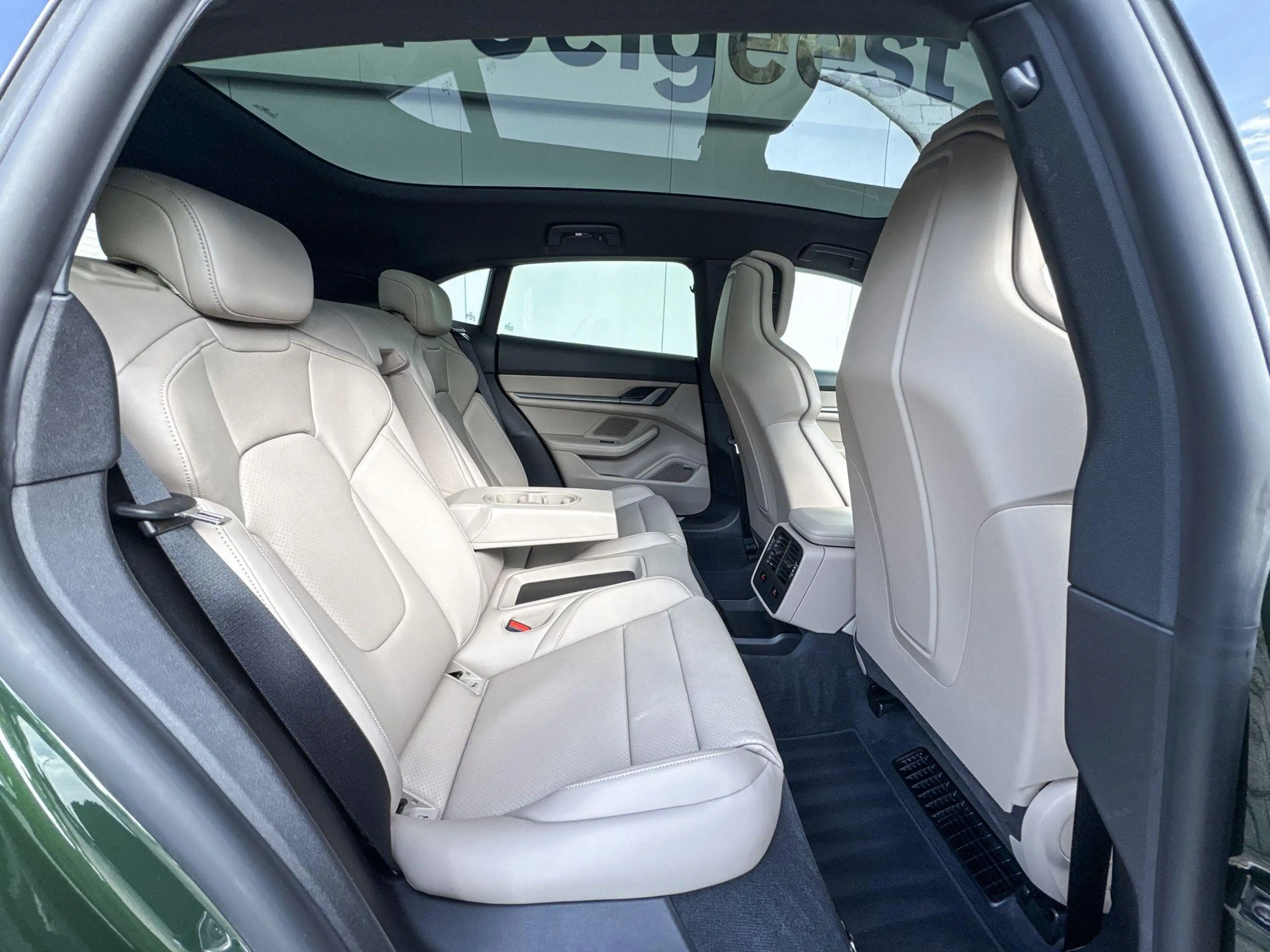 Porsche Taycan Cross Turismo 4 105 kWh — photo 5