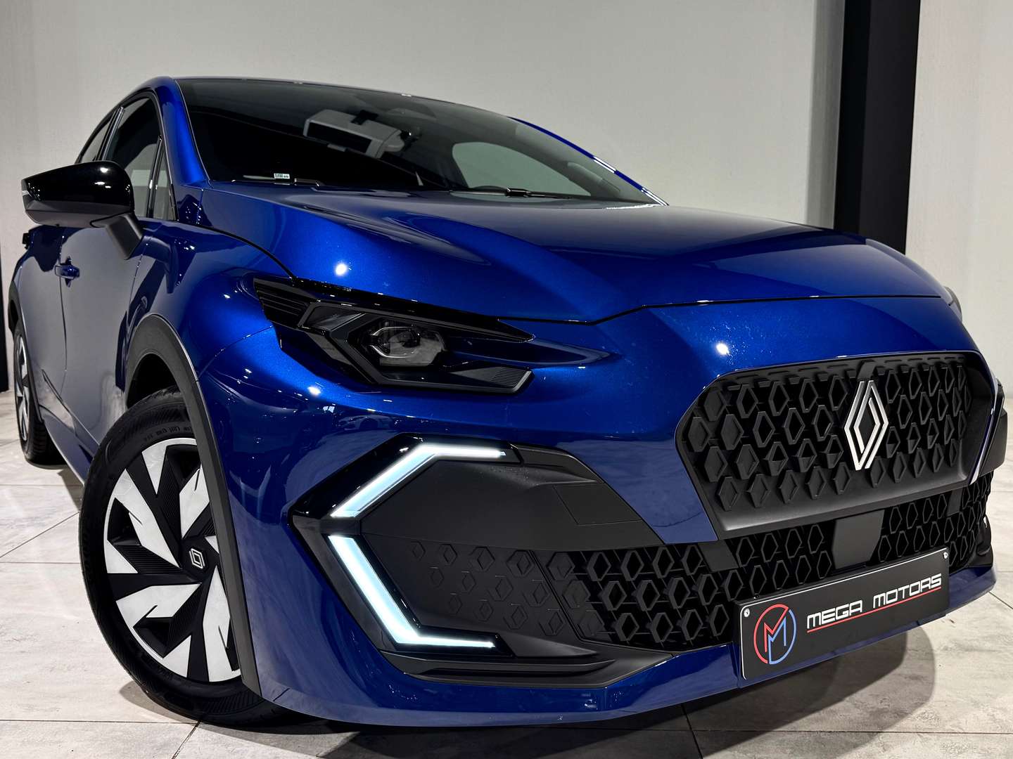 Renault Clio nuo 381 €/ mėn Benzinas 2026m. Sedanas Mechaninė
