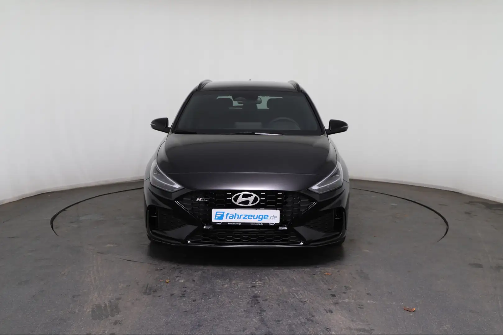 Hyundai i30 N-Line N-Line 1,5 T-GDi 103 kW (140 PS) 7-Gang-DCT Чёрный - 2