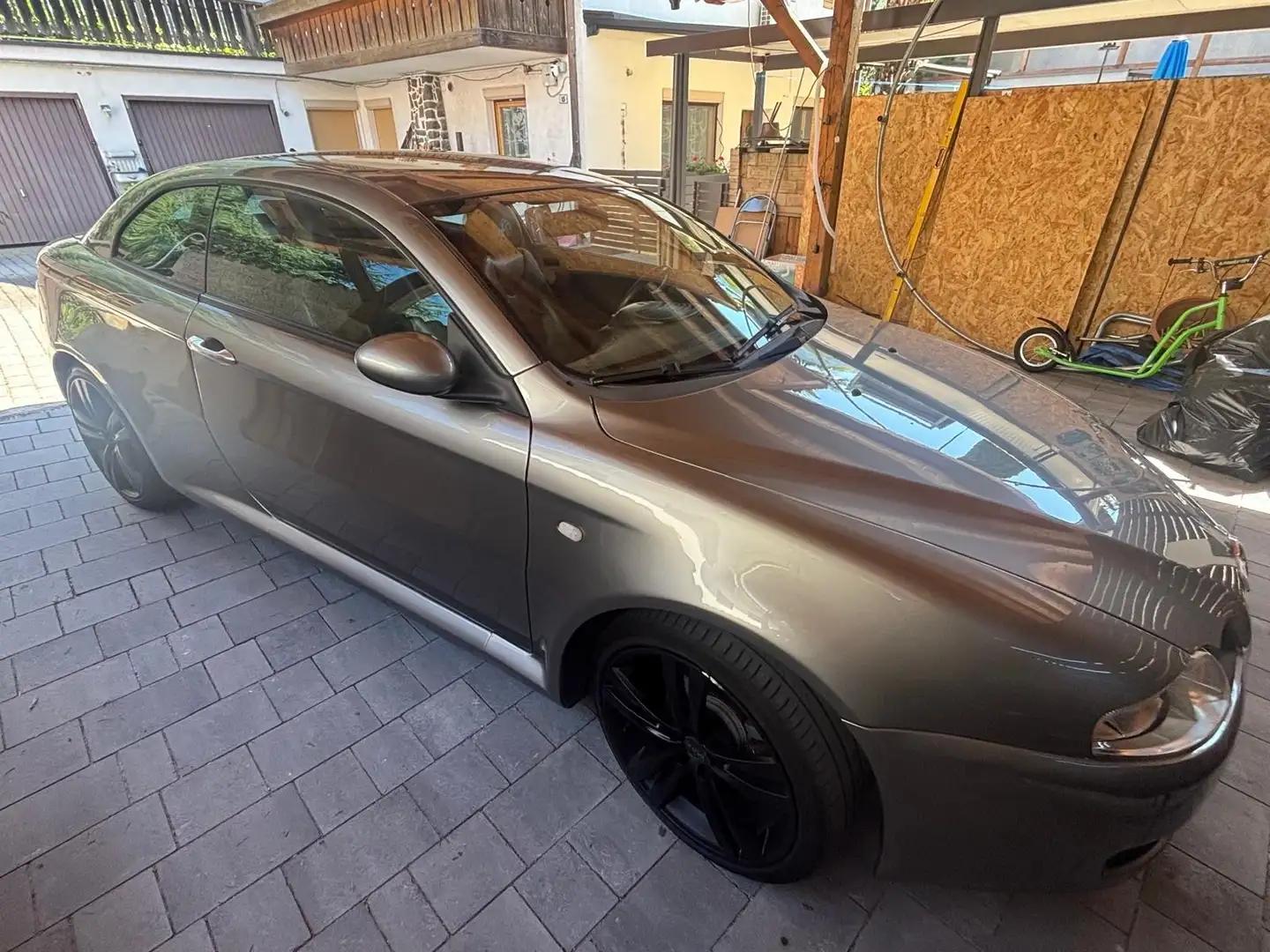 Alfa Romeo GT 1,9 JTD M-Jet 16V Progression - 1