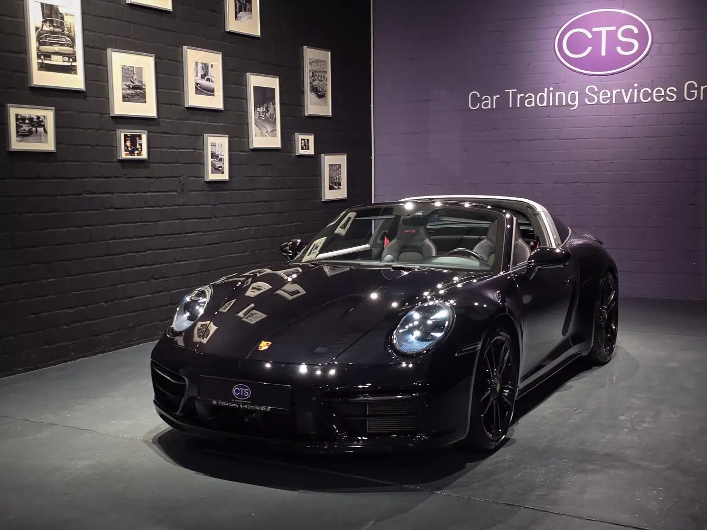 Porsche 911 Targa 4 GTS Schwarz - 2