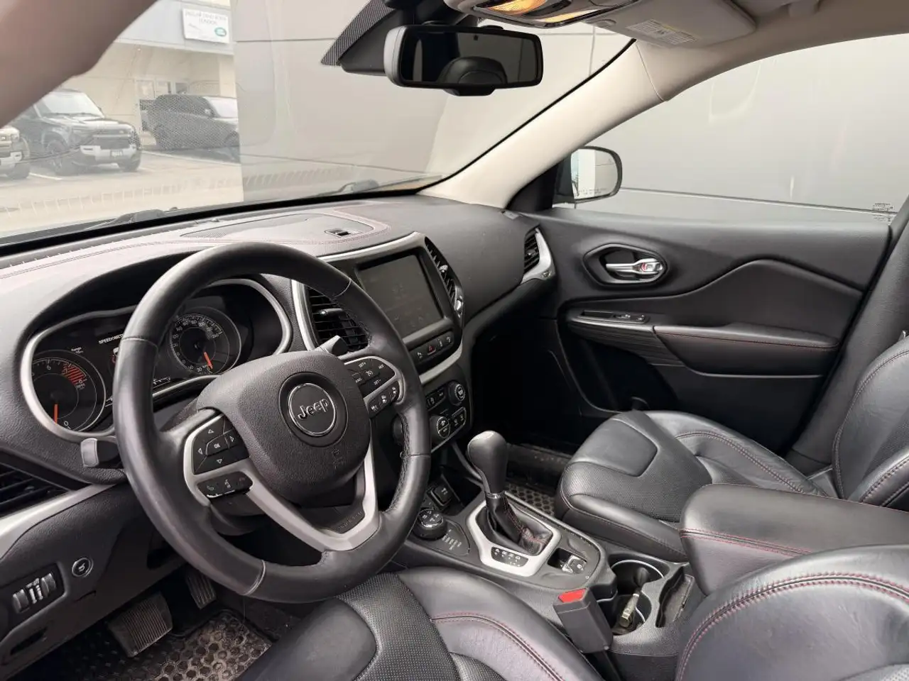 Jeep Cherokee photo Jeep Cherokee
