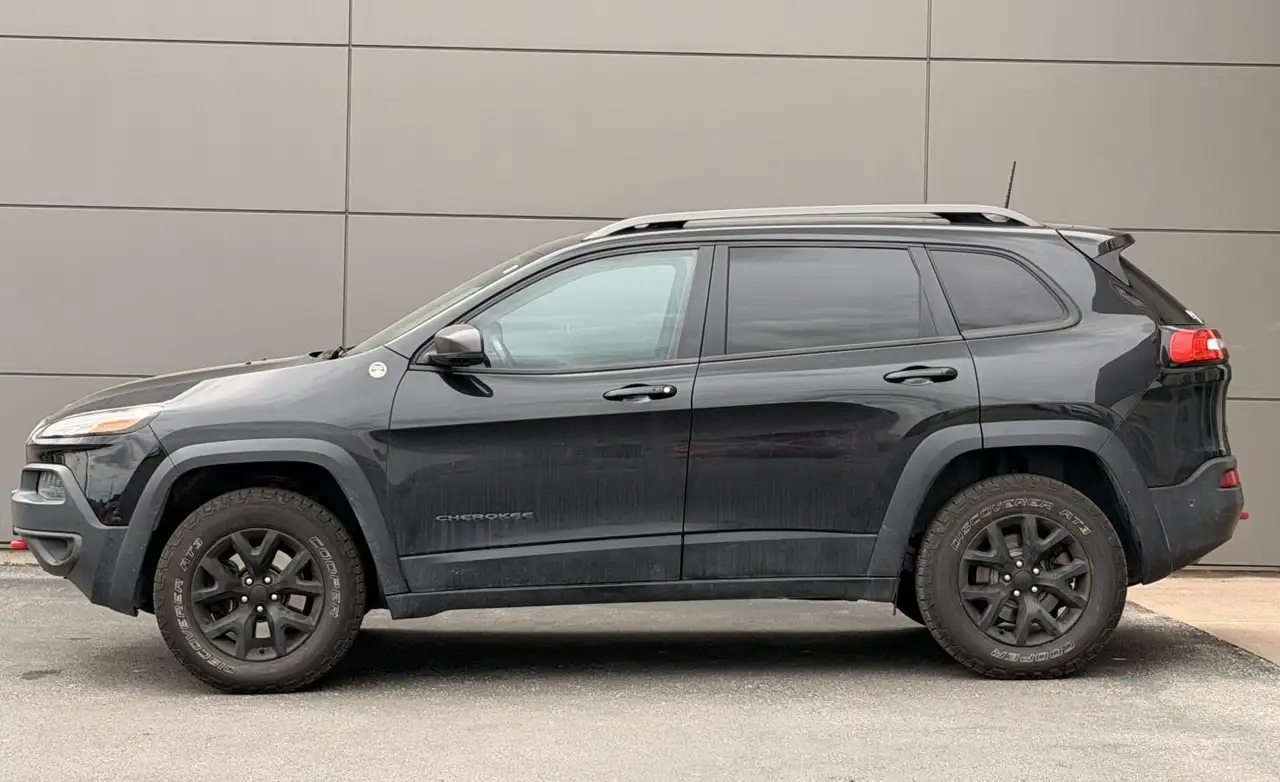 Jeep Cherokee photo Jeep Cherokee