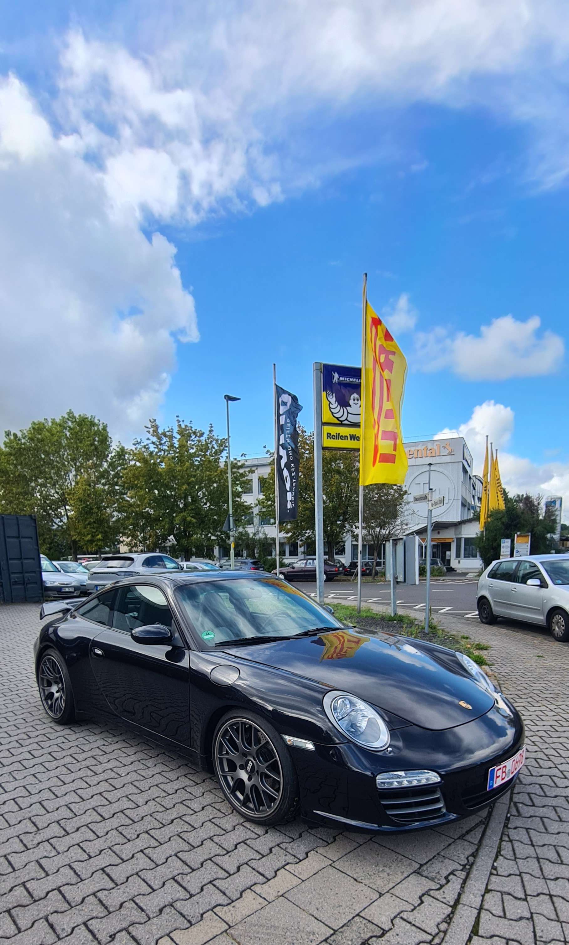 Second hand Porsche 911 