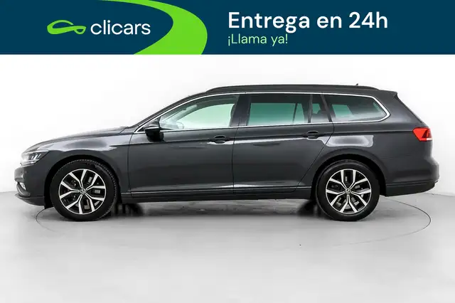 Volkswagen Passat view 8