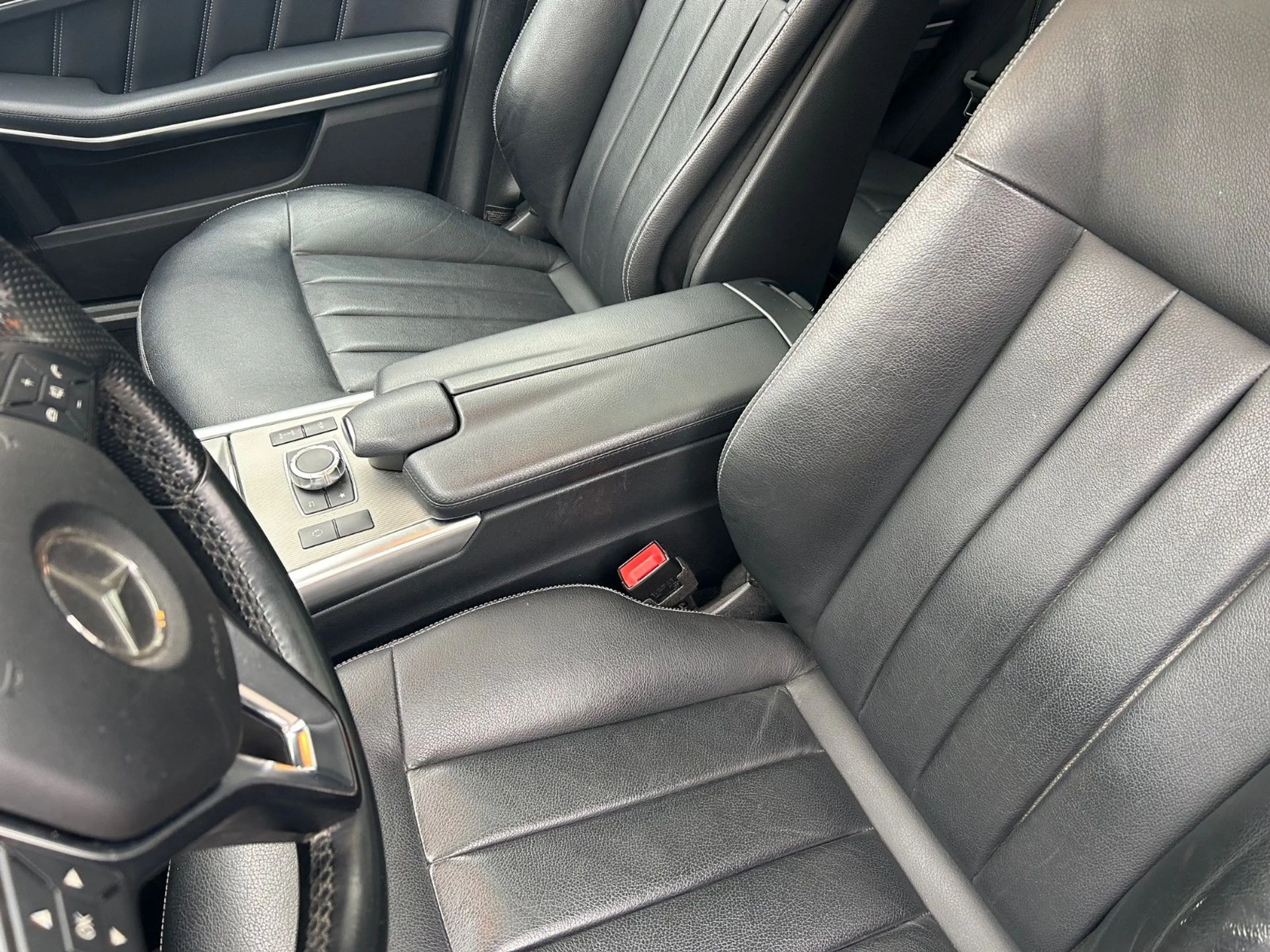 Mercedes-Benz E 350 4Matic Edition E Pano Massage LED Standh. — photo 13