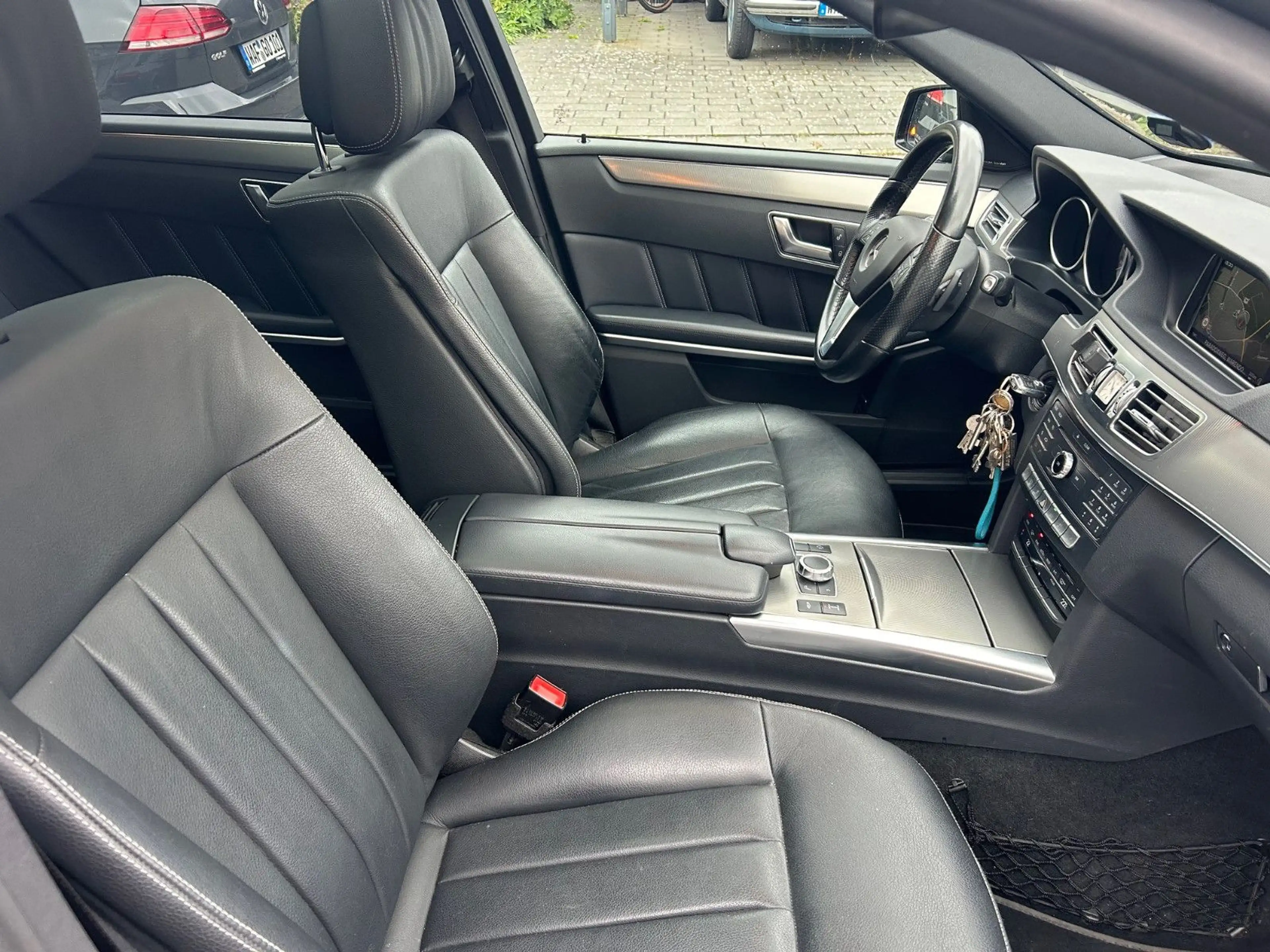 Mercedes-Benz E 350 4Matic Edition E Pano Massage LED Standh. — photo 12