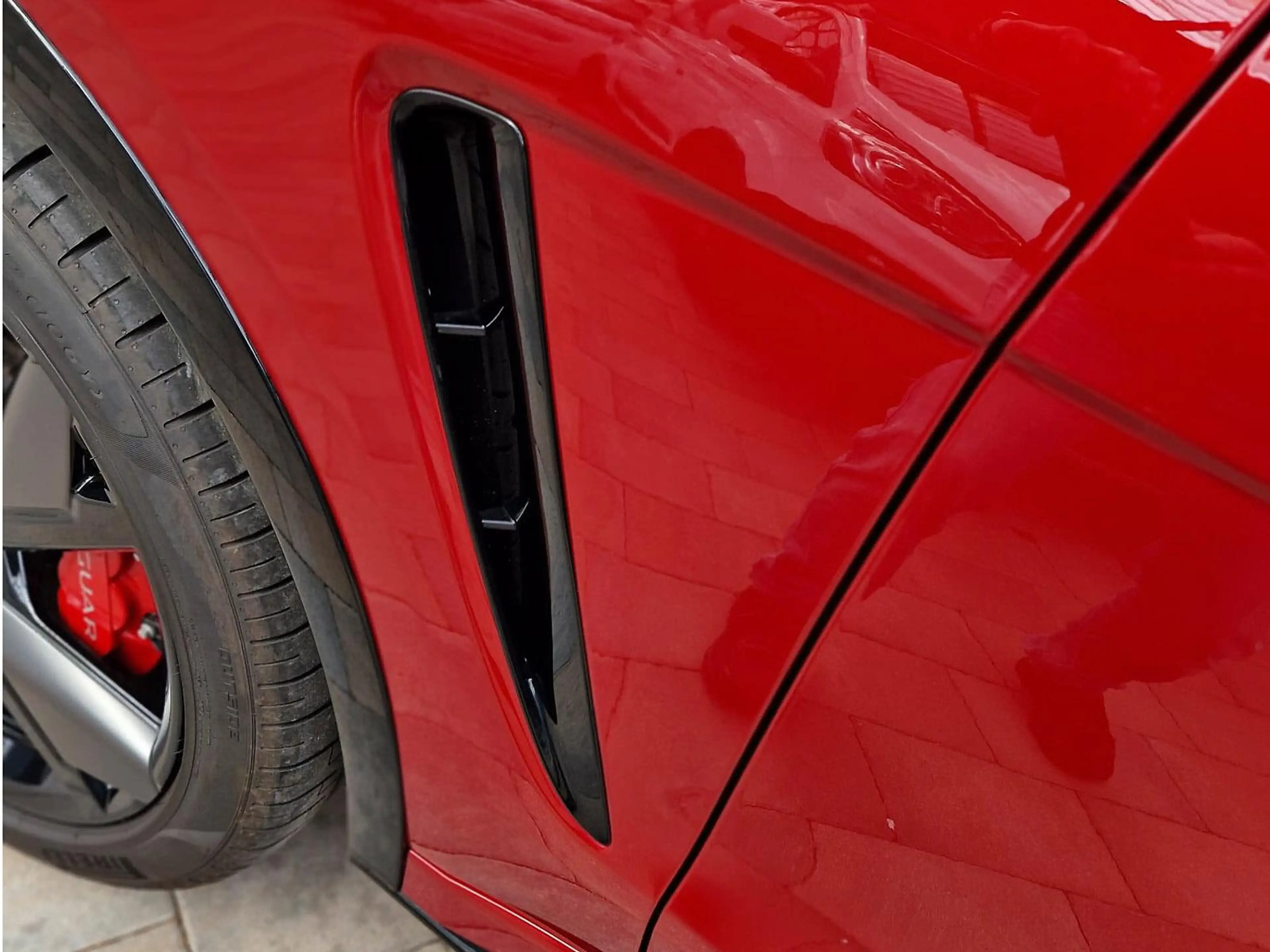 Jaguar F-Pace 5.0 SVR AWD Panorama Vollleder neuwertig — photo 10