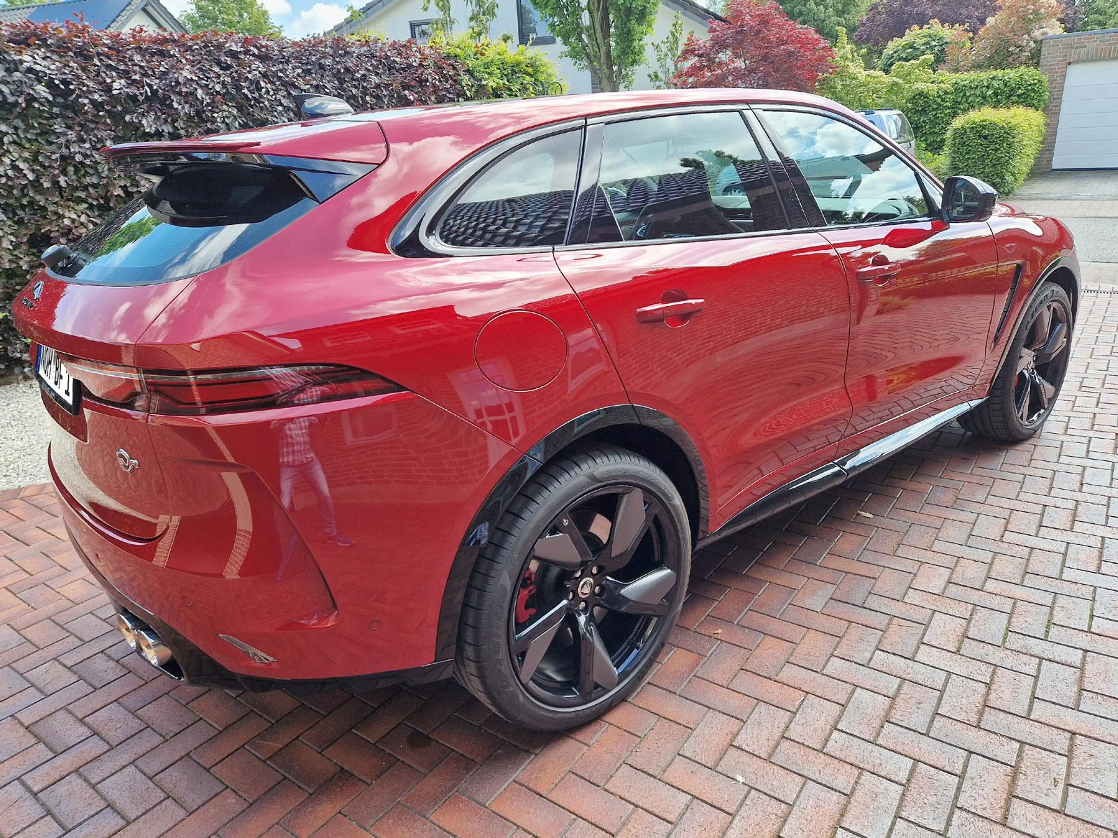 Jaguar F-Pace 5.0 SVR AWD Panorama Vollleder neuwertig — photo 7