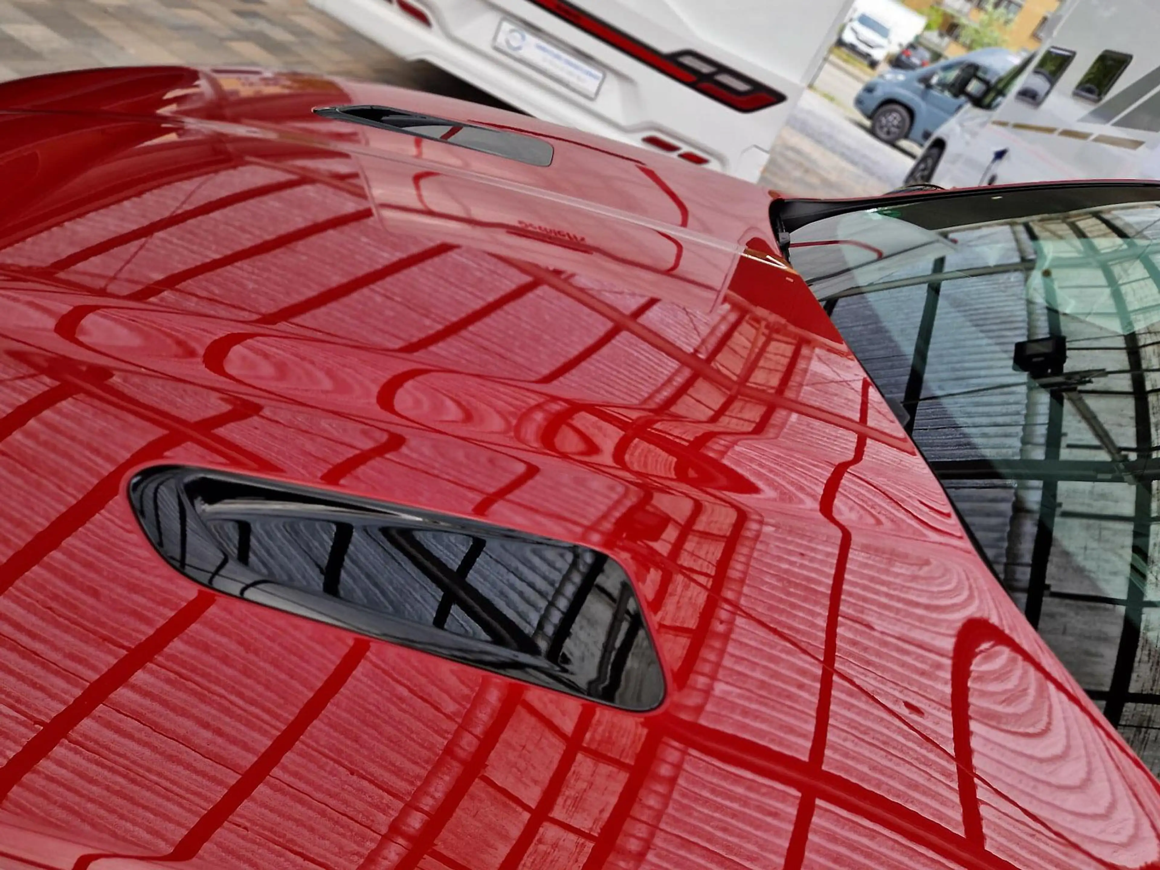 Jaguar F-Pace 5.0 SVR AWD Panorama Vollleder neuwertig — photo 9
