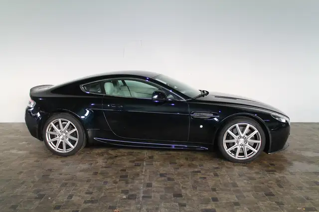 Aston Martin V8 Vantage 4,7i, Scheckheft gepflegt bei Aston Martin