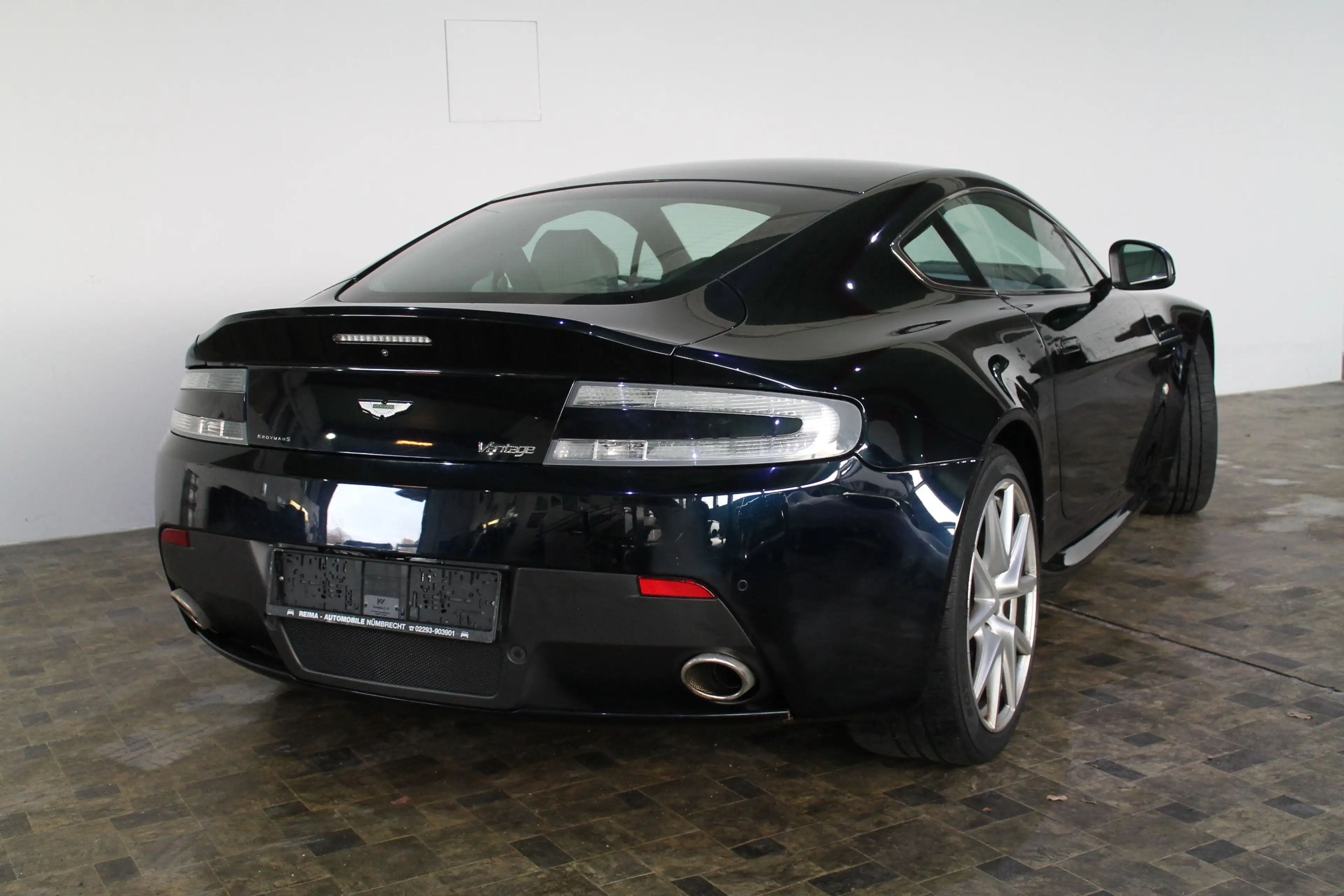 Aston Martin V8 Vantage 4,7i, Scheckheft gepflegt bei Aston Martin — photo 8