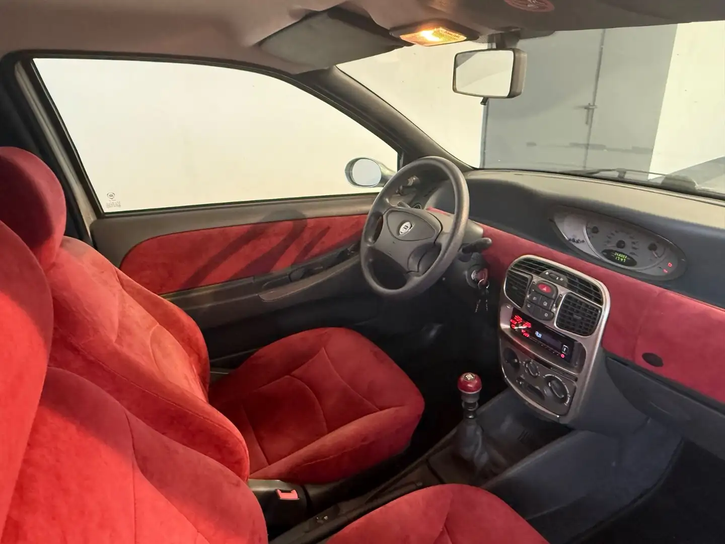 Lancia Ypsilon PSILON 1.2*KLIMA*HU NEU*KD NEU*OMA´S LIEBLING* Grau - 2