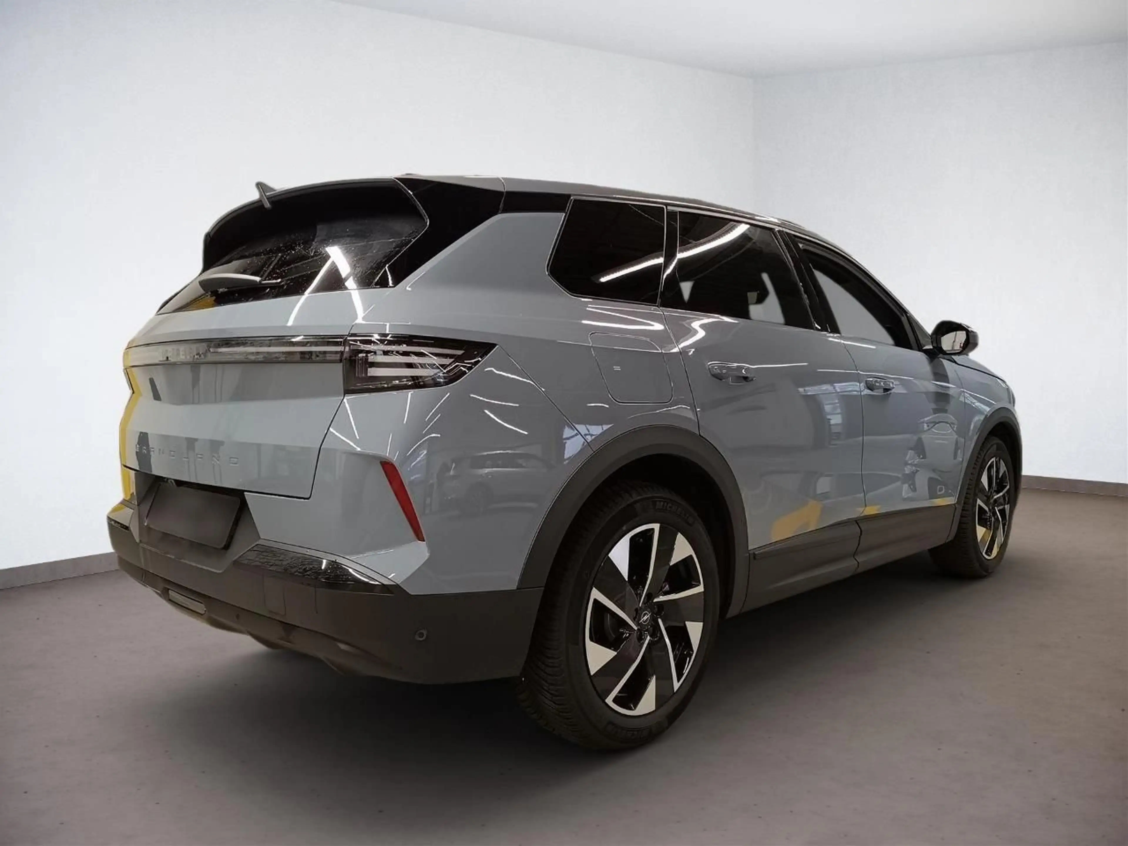 Opel Grandland X Grandland 1.2 48V Mild-Hybrid 100 kW GS — photo 4