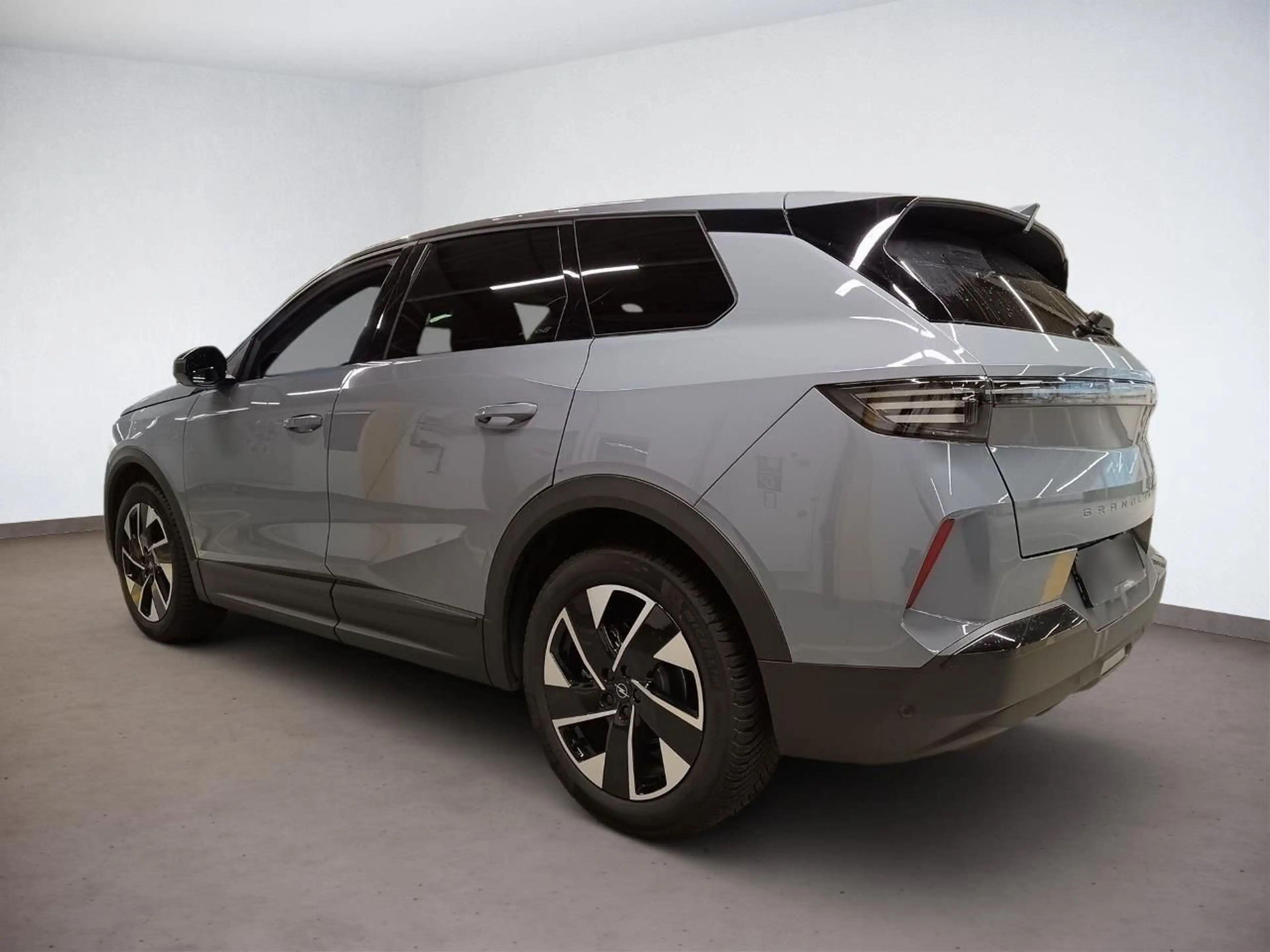 Opel Grandland X Grandland 1.2 48V Mild-Hybrid 100 kW GS — photo 2