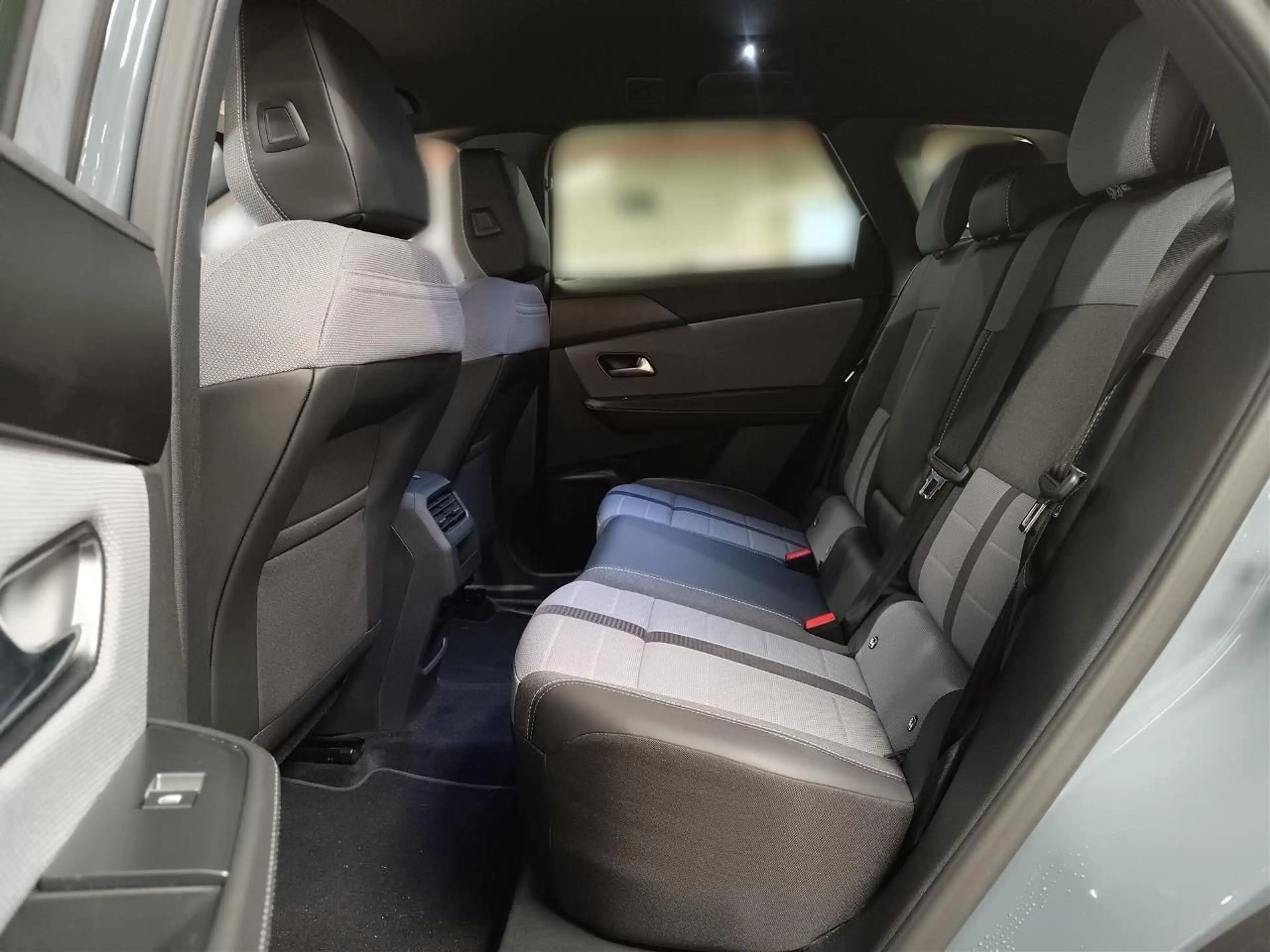 Opel Grandland X Grandland 1.2 48V Mild-Hybrid 100 kW GS — photo 9