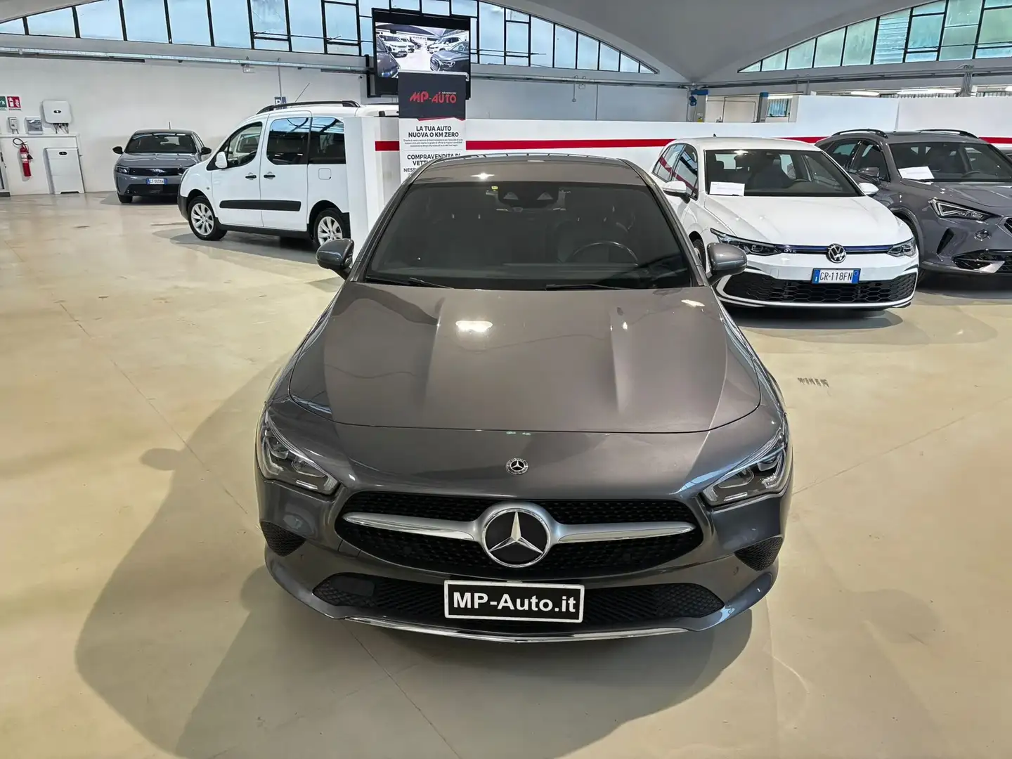 Mercedes-Benz CLA 180 CLA 180 d Automatic Sport MANUTENZIONI REGOLARI t Grigio - 2