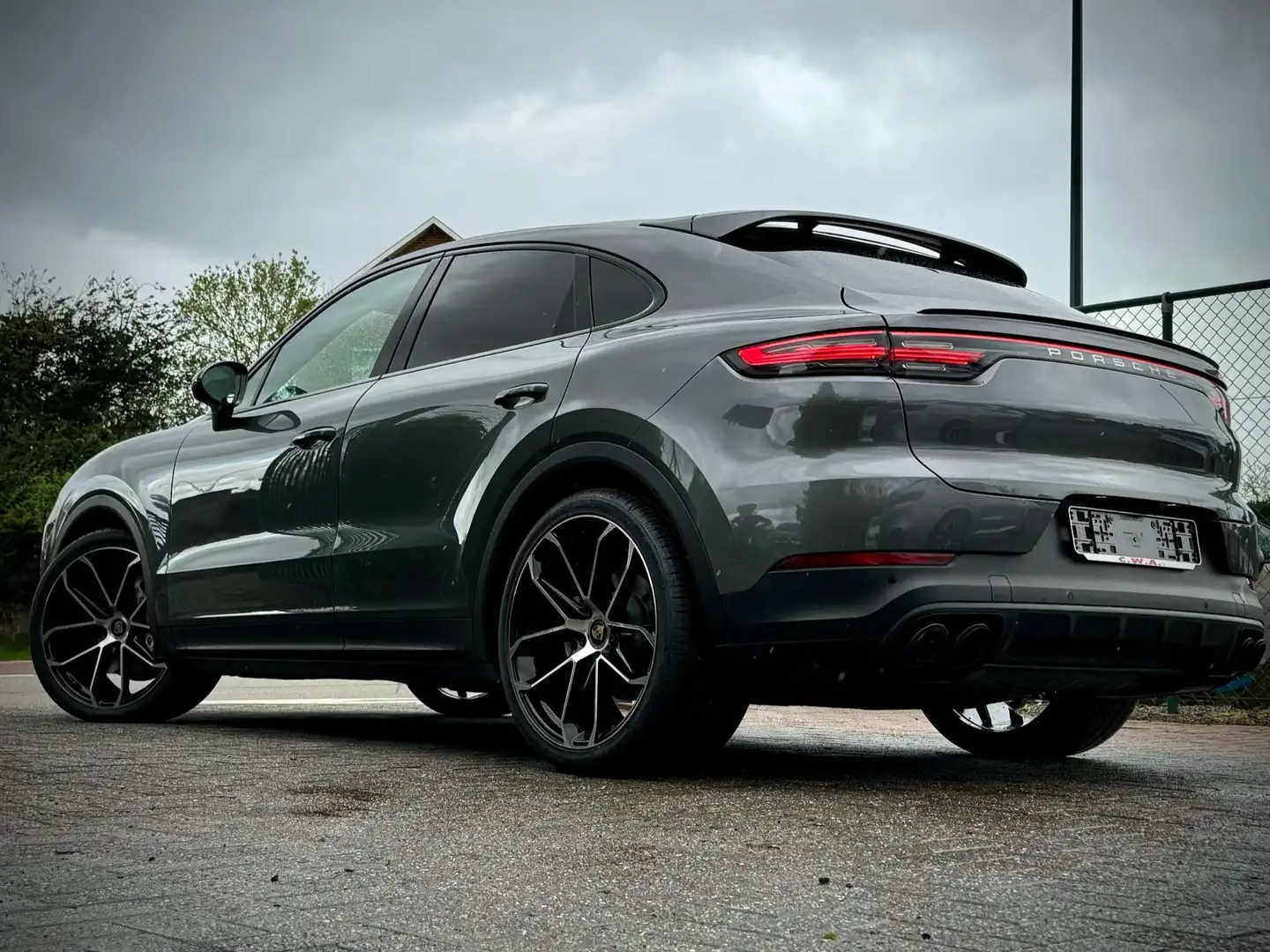 Porsche Cayenne Coupé 3.0 Turbo V6 Tiptronic S Jantes 22\ Gris - 1
