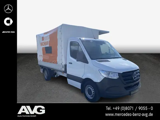 Mercedes-Benz Sprinter view 3