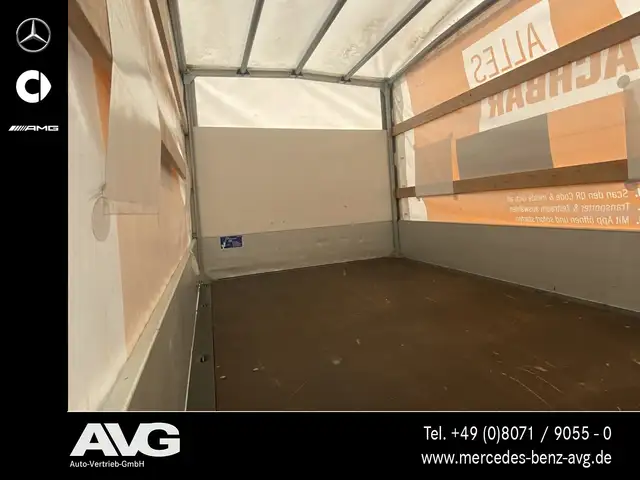 Mercedes-Benz Sprinter view 15