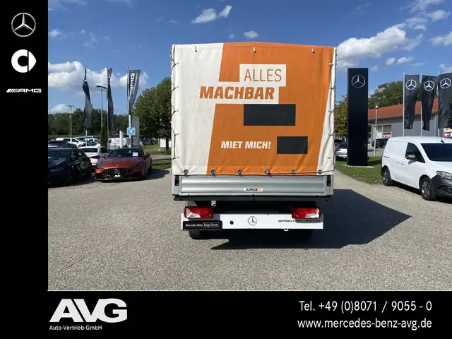 Mercedes-Benz Sprinter view 6