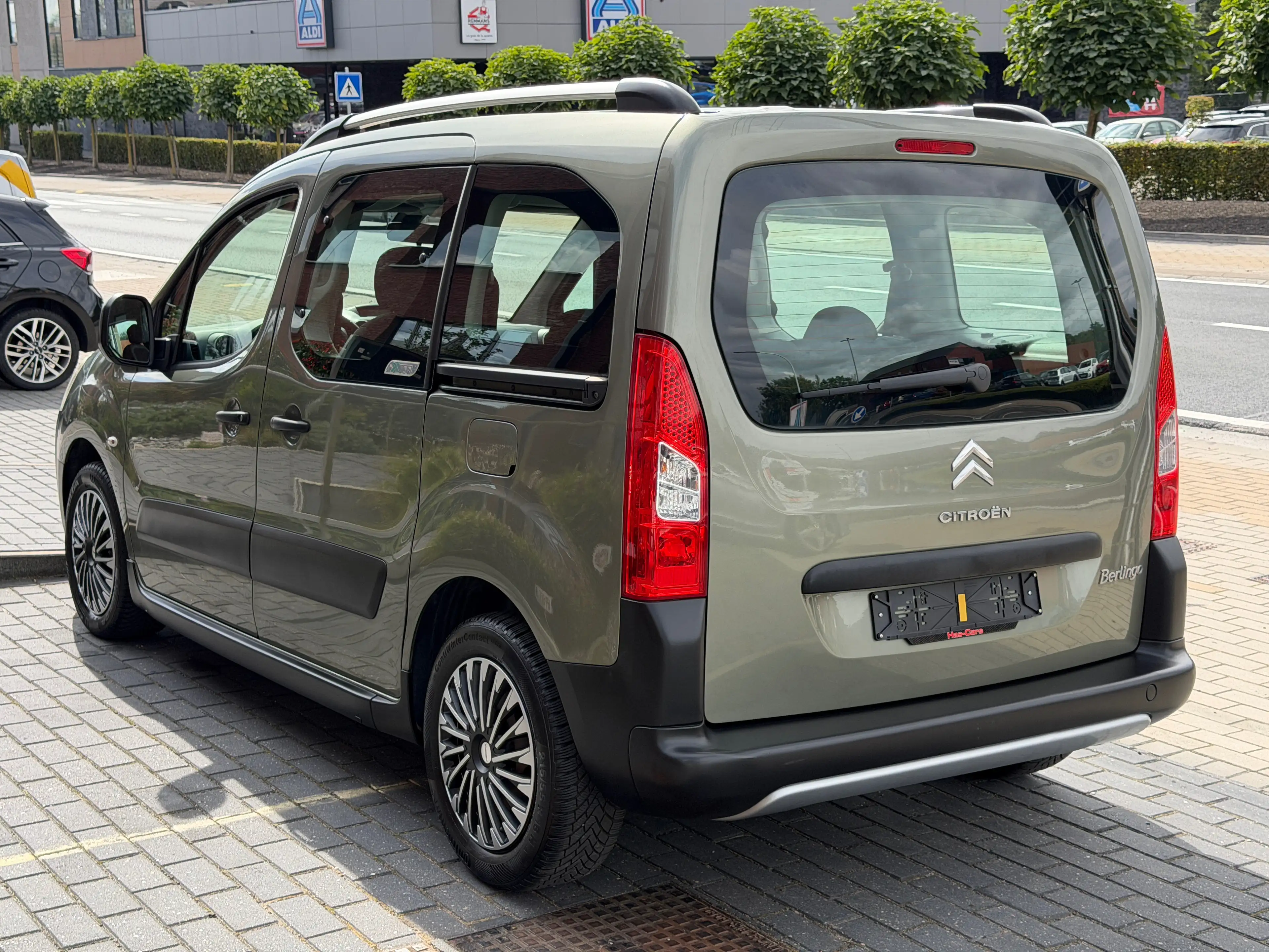 Citroen Berlingo ( XTR ) 1.6HDi (92Ch) 1er propriétaire 2012 ( CT + Car-pass Ok ) — photo 9