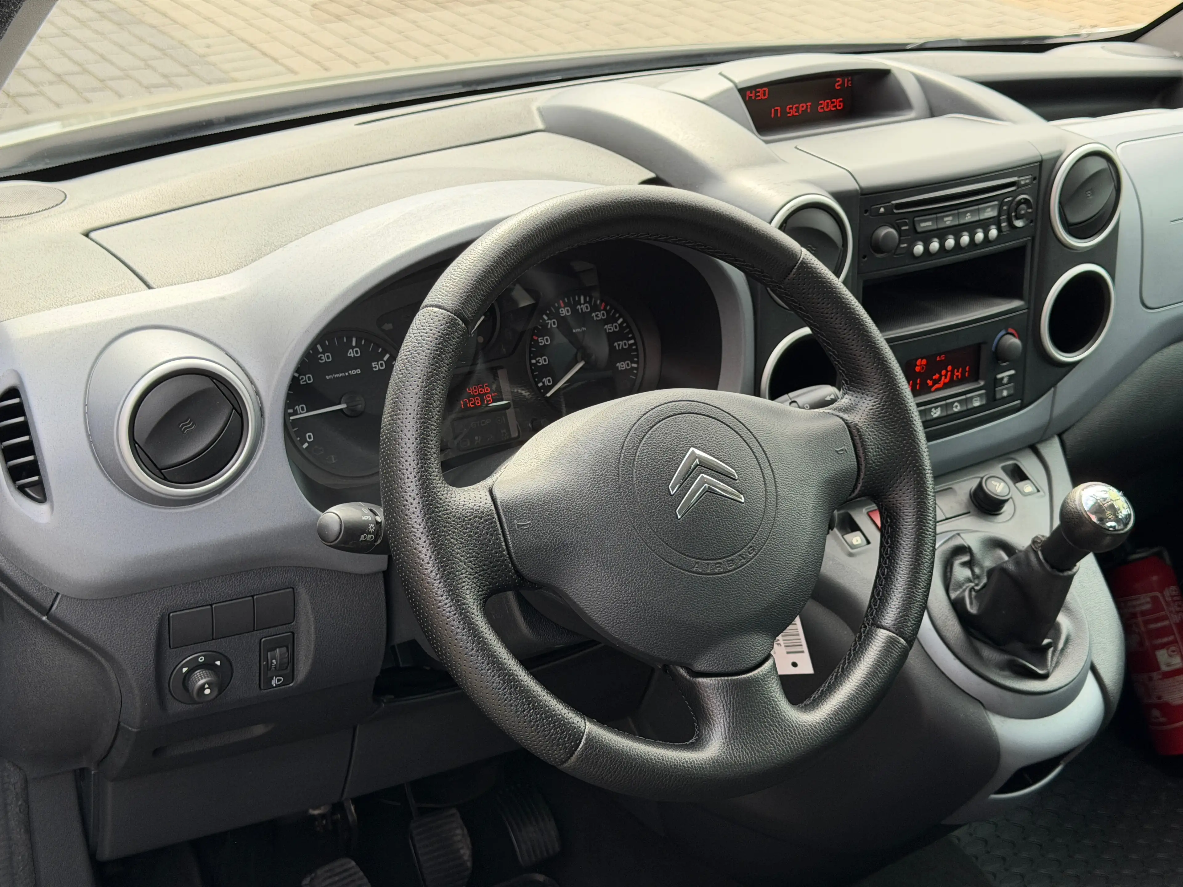 Citroen Berlingo ( XTR ) 1.6HDi (92Ch) 1er propriétaire 2012 ( CT + Car-pass Ok ) — photo 13