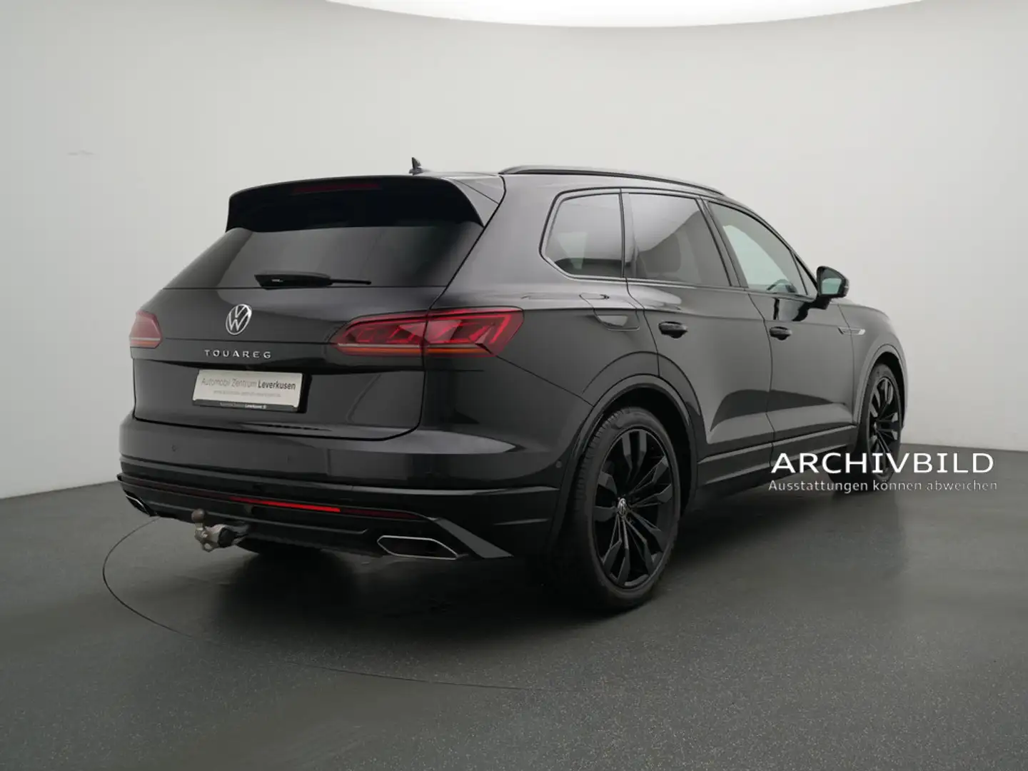 Volkswagen Touareg V6 R-Line PANO LUFT MATRIX AHK LEDER Schwarz - 2