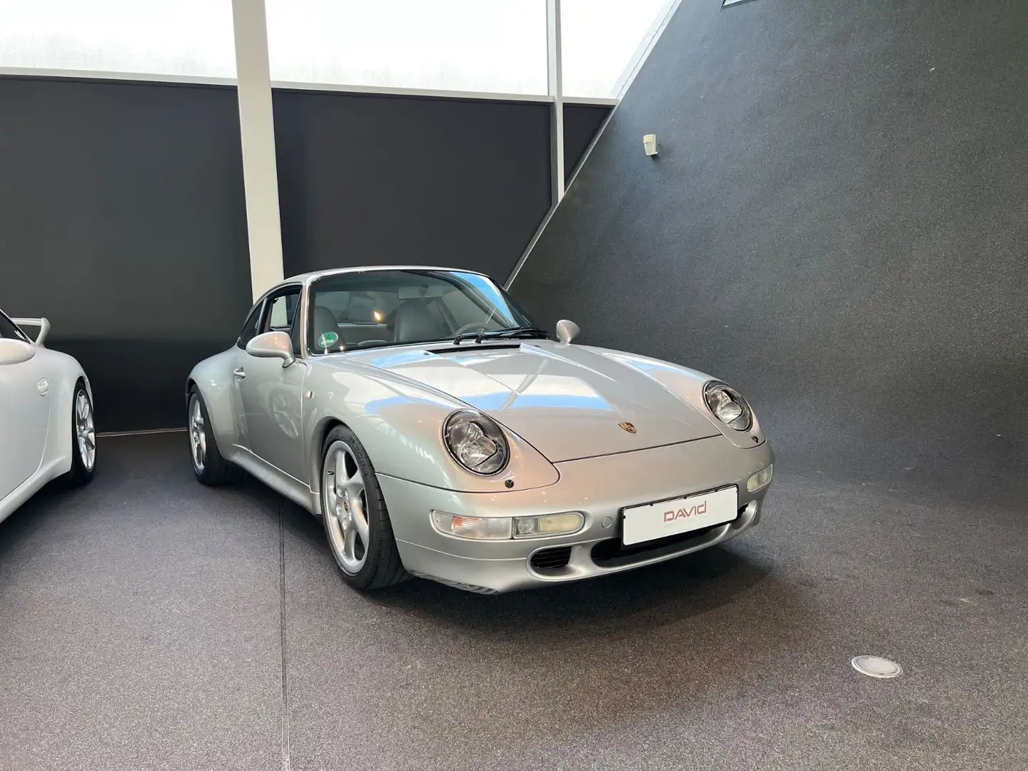 Porsche 993 Carrera S Coupe*Schalter*ohne SD*Erstlack Silber - 1