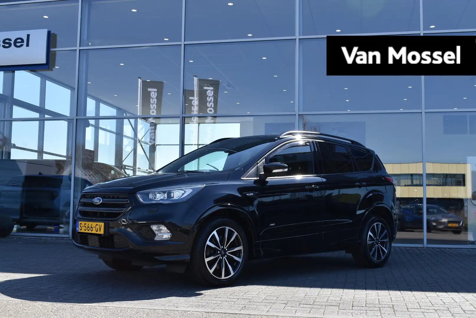 Ford Kuga 1.5 EcoBoost ST-Line | AWD | Climate Control | Cru Zwart - 1