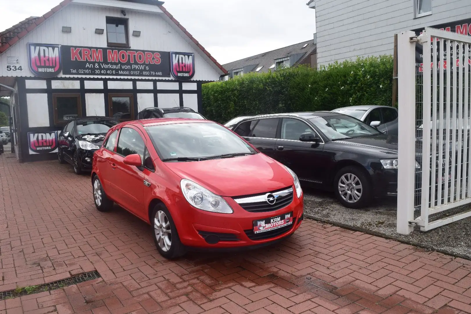 Opel Corsa D  TÜV/AU NEU,KLIMA,ISOFIX,FAHRRADTRÄGER Rot - 2