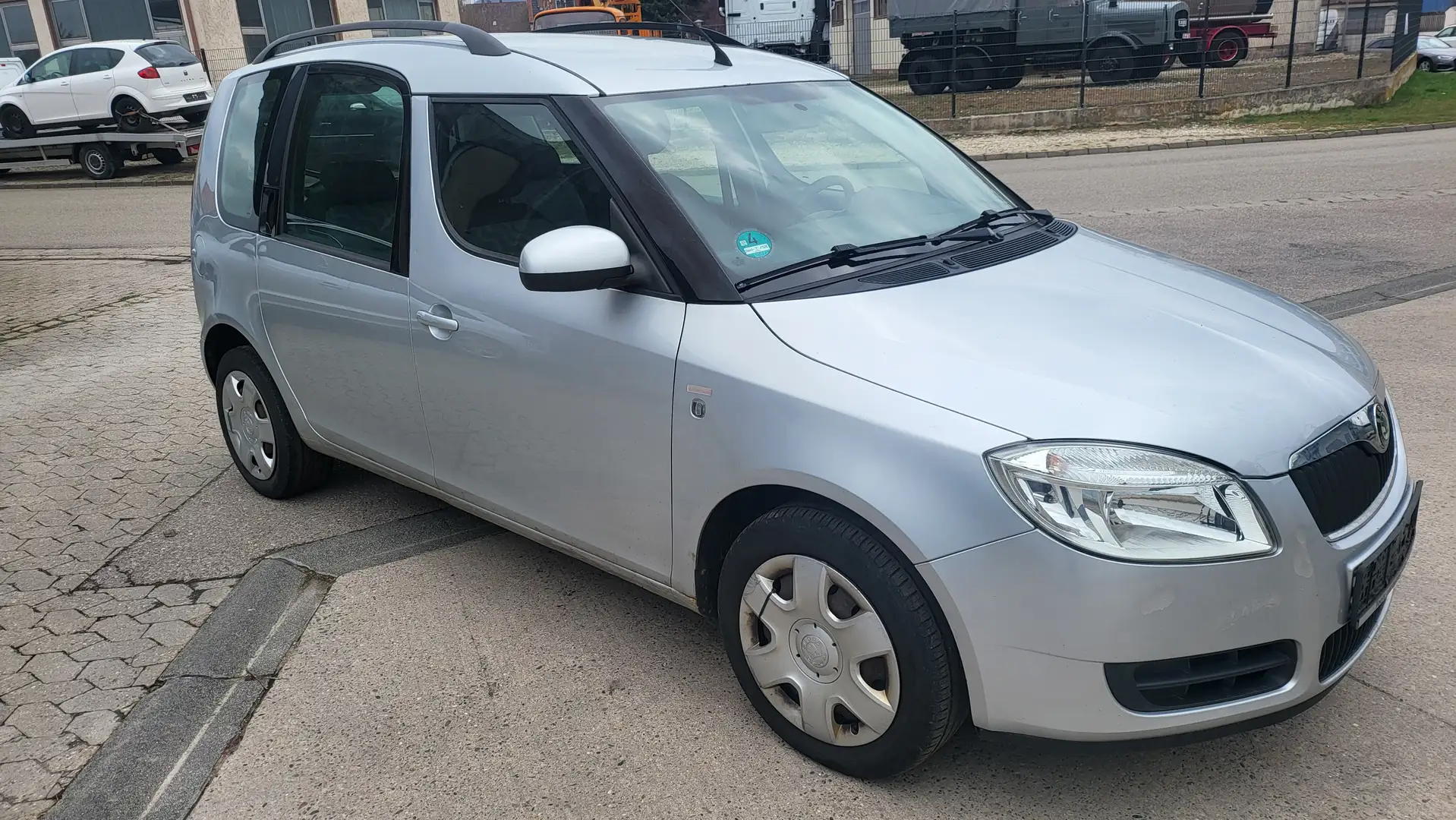 Skoda Roomster Diesel 1.9 TDI DPF Style Plateado - 1