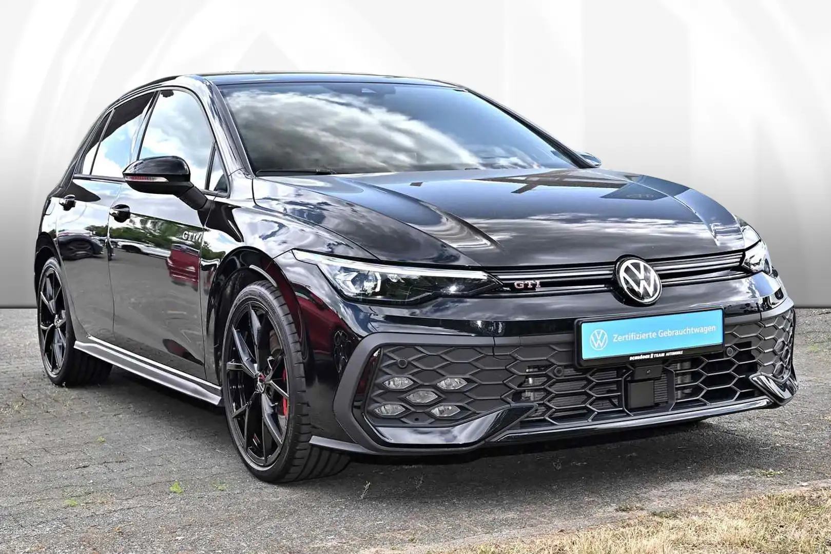Volkswagen Golf GTI VIII 2.0 TSI DSG Black Style Чёрный - 2
