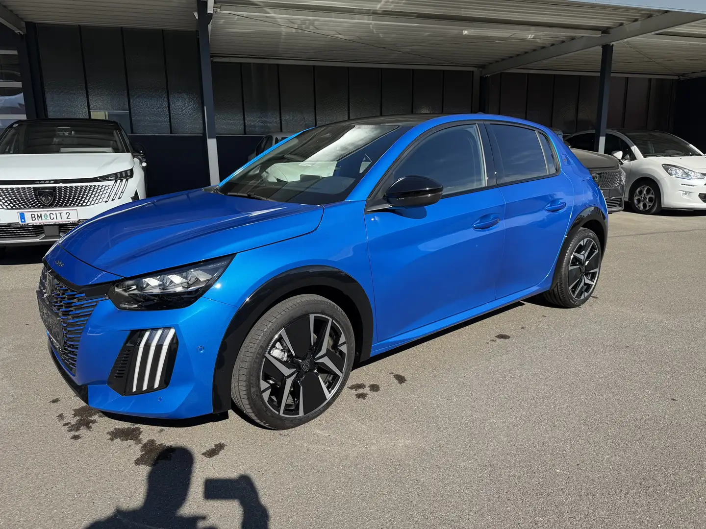 Peugeot 208 Hybrid 145 GT Blau - 2