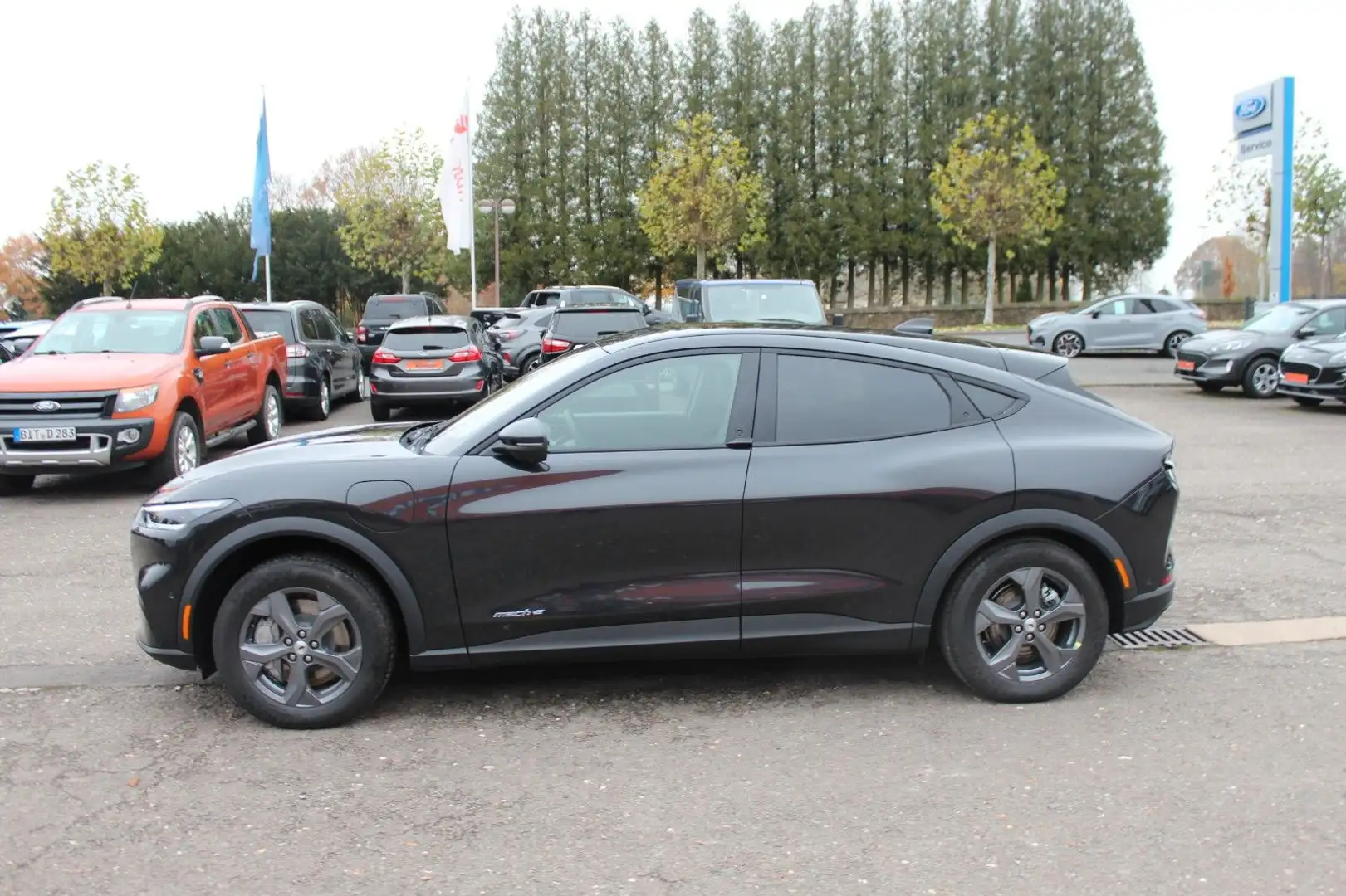 Ford Mustang Mach-E +Techno Paket+0,99%Leasing Grey - 1
