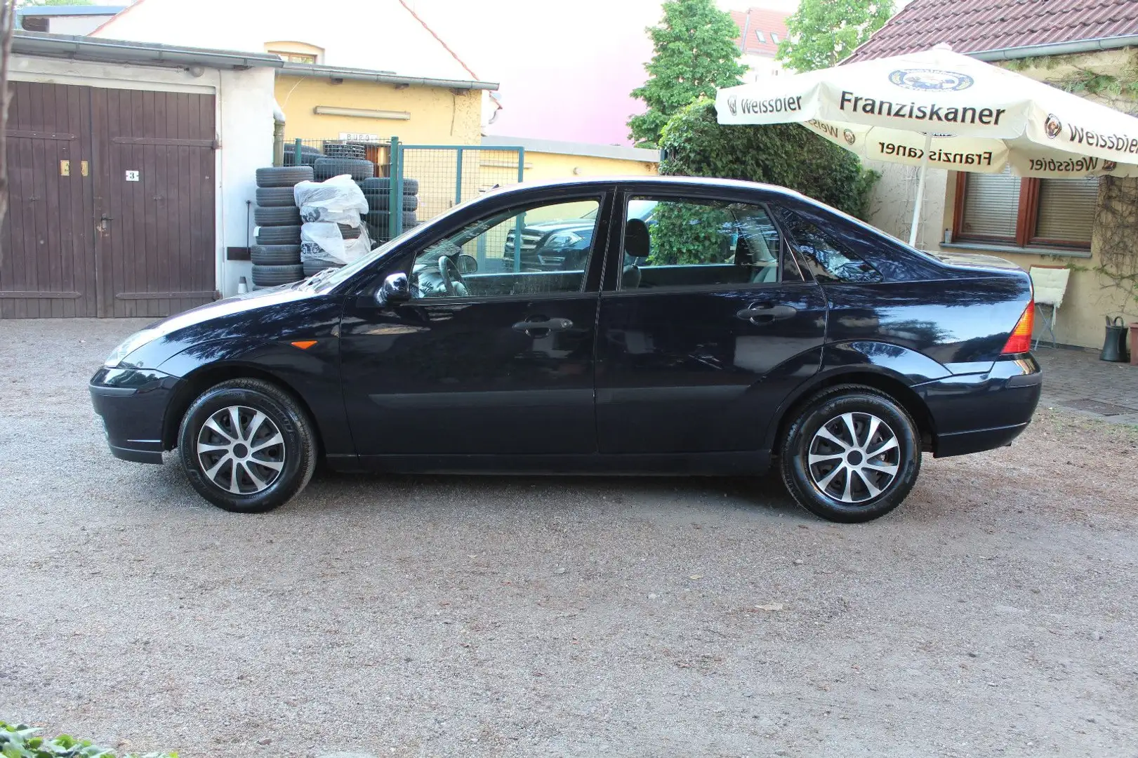 Ford Focus 1.8 Futura*TÜV 10/2025 Niebieski - 2