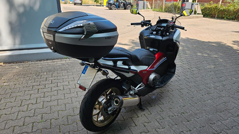 Honda Integra 750 S — photo 4