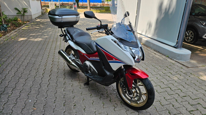 Honda Integra 750 S — photo 2