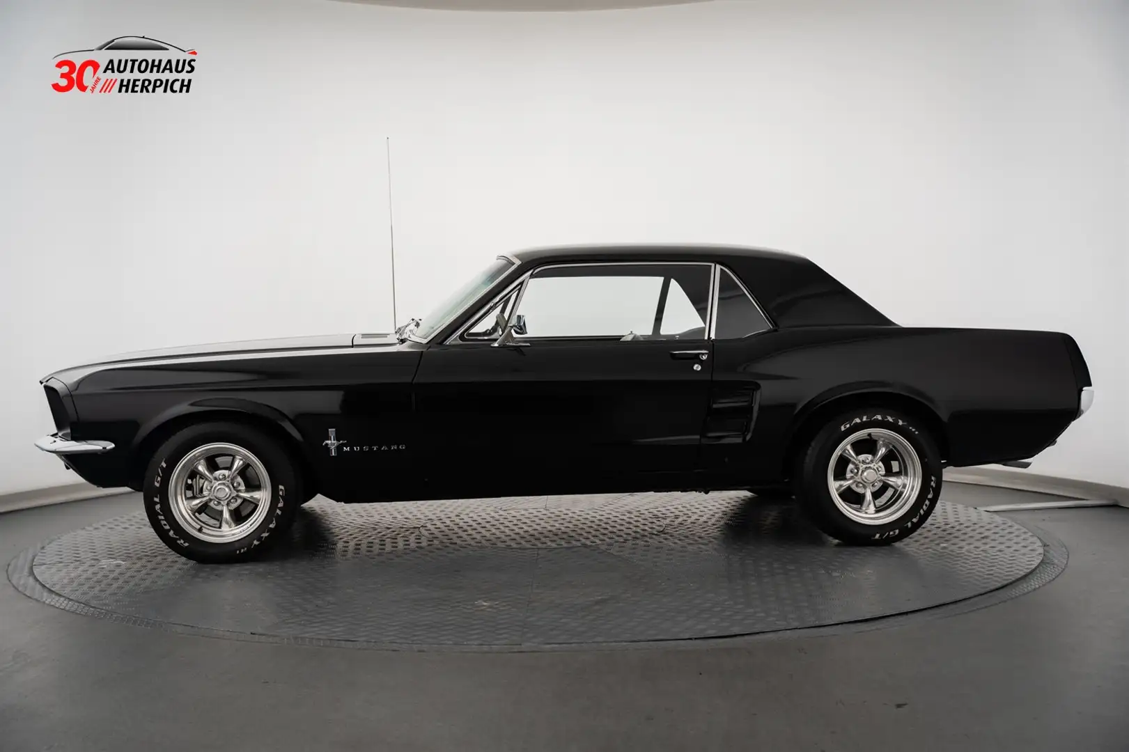 Ford Mustang Coupé 5.0 V8 1967er Sammlerfahrzeug Schwarz - 2