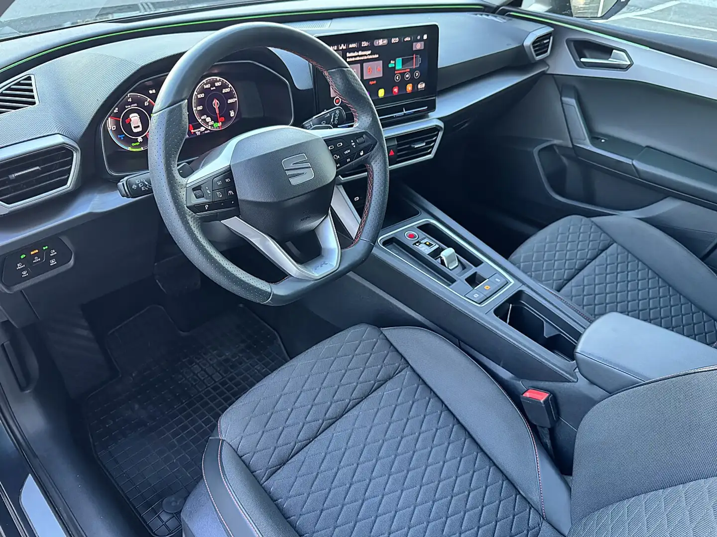 SEAT Leon ST FR eHybrid 204 DSG *PANO *ACC *LED Grau - 2