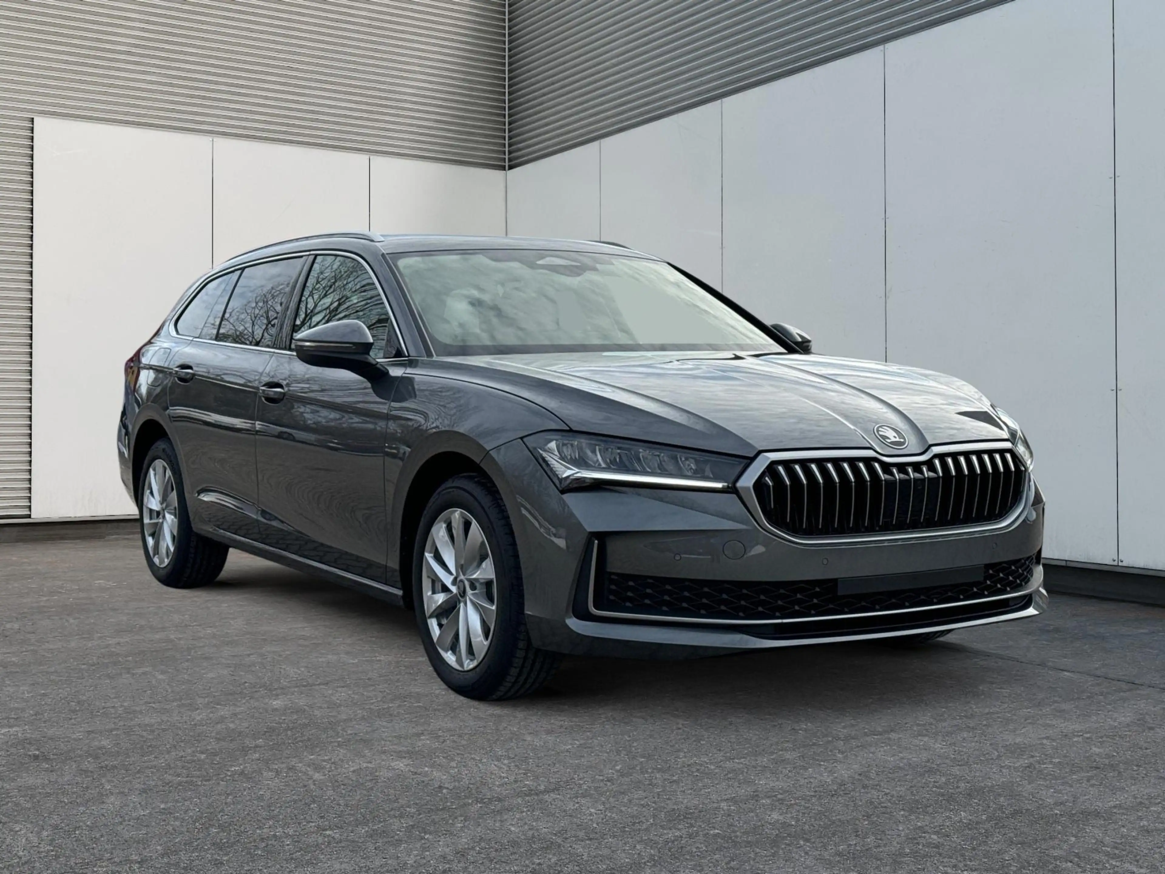 Skoda Superb Combi Selection AHK+NAVI+EL.HECKKL.+SHZ+KAMERA+... — photo 31