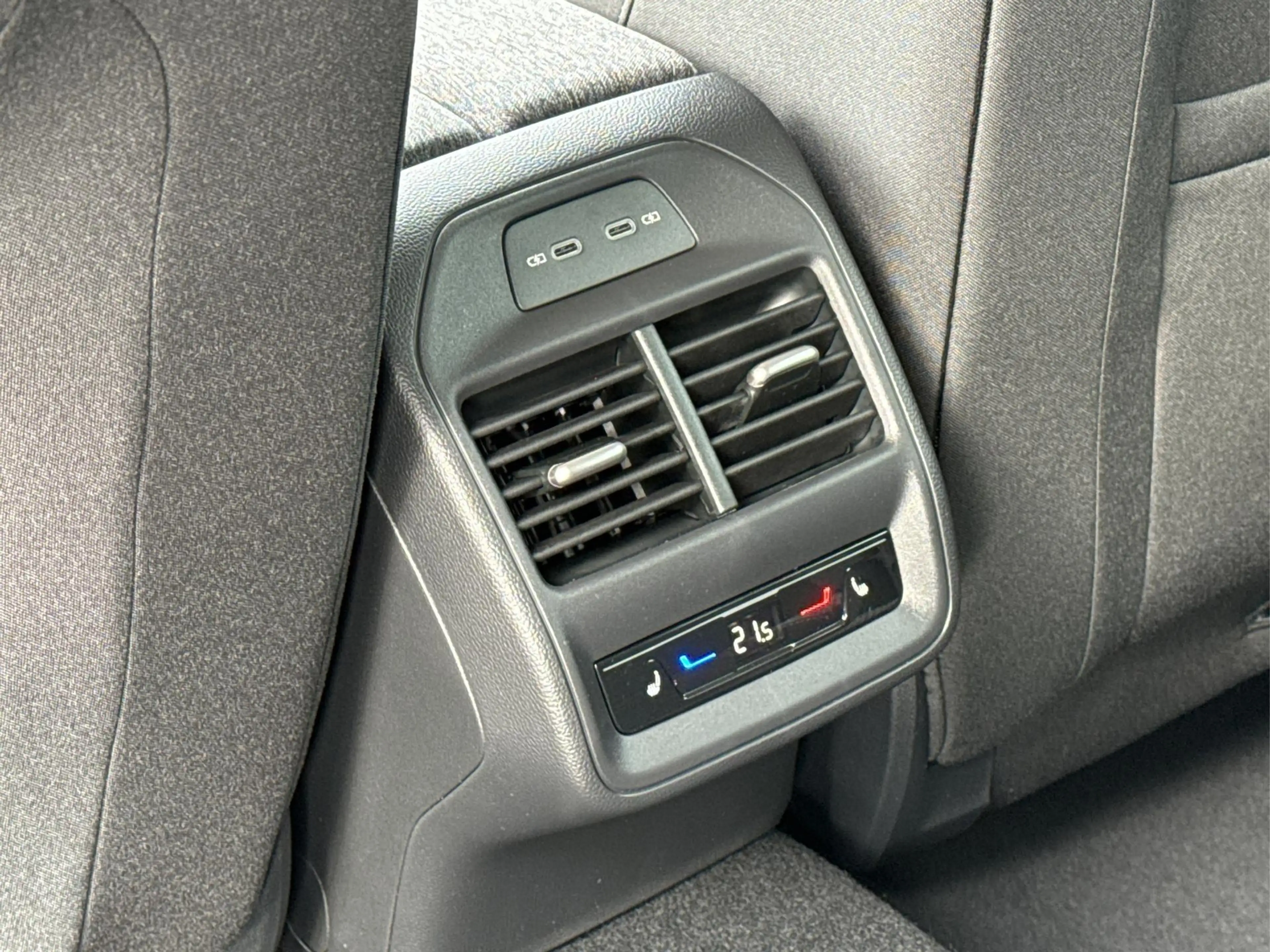 Skoda Superb Combi Selection AHK+NAVI+EL.HECKKL.+SHZ+KAMERA+... — photo 19