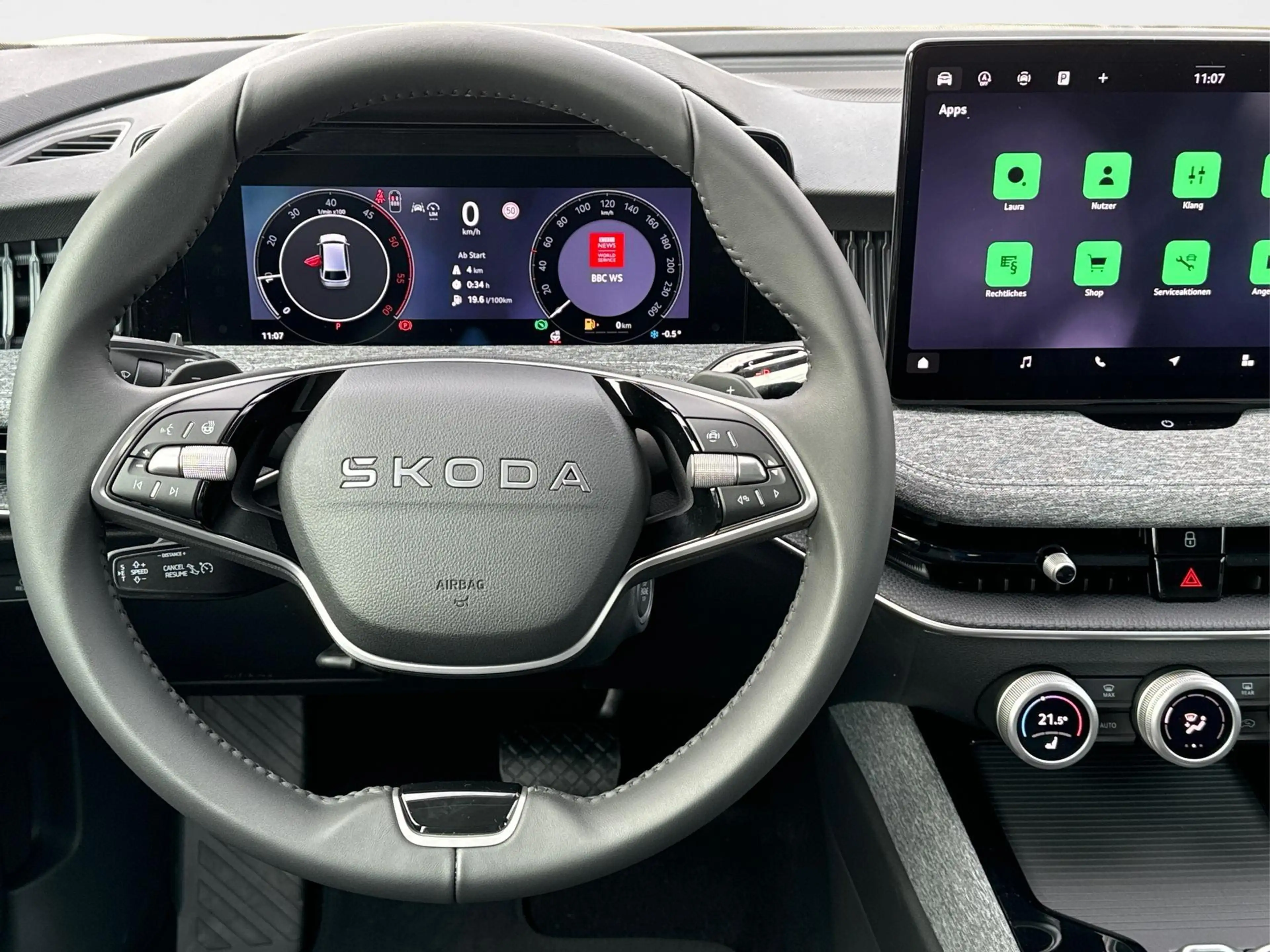 Skoda Superb Combi Selection AHK+NAVI+EL.HECKKL.+SHZ+KAMERA+... — photo 8