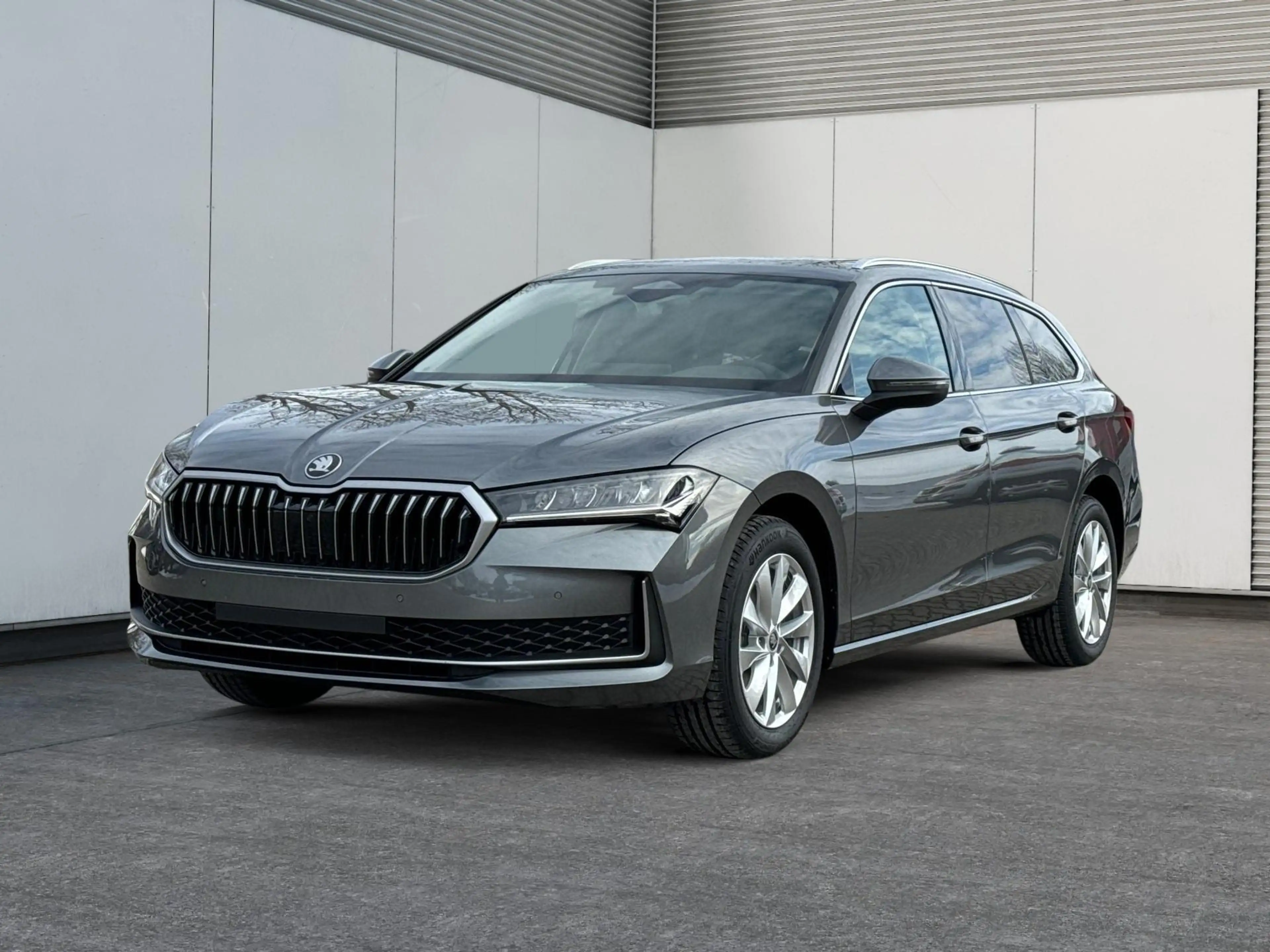 Skoda Superb Combi Selection AHK+NAVI+EL.HECKKL.+SHZ+KAMERA+...