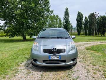 Yaris II 2005 5p 1.0 Sol