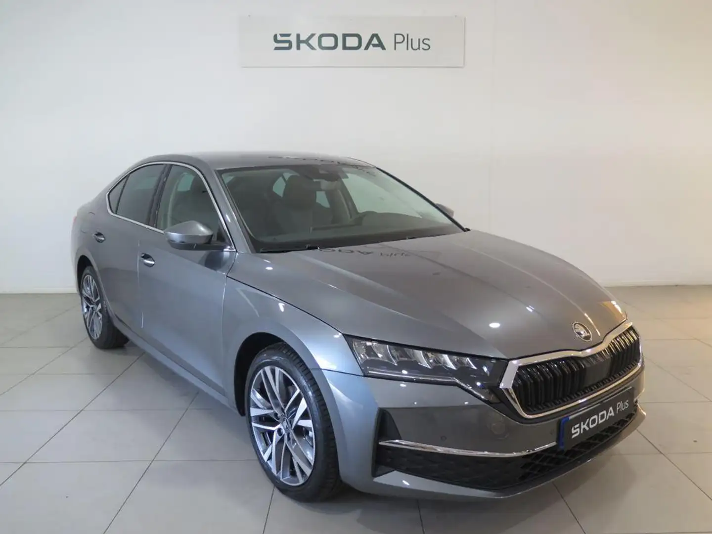 Skoda Octavia 1.5 TSI MHEV Design DSG7 110kW Gris - 1