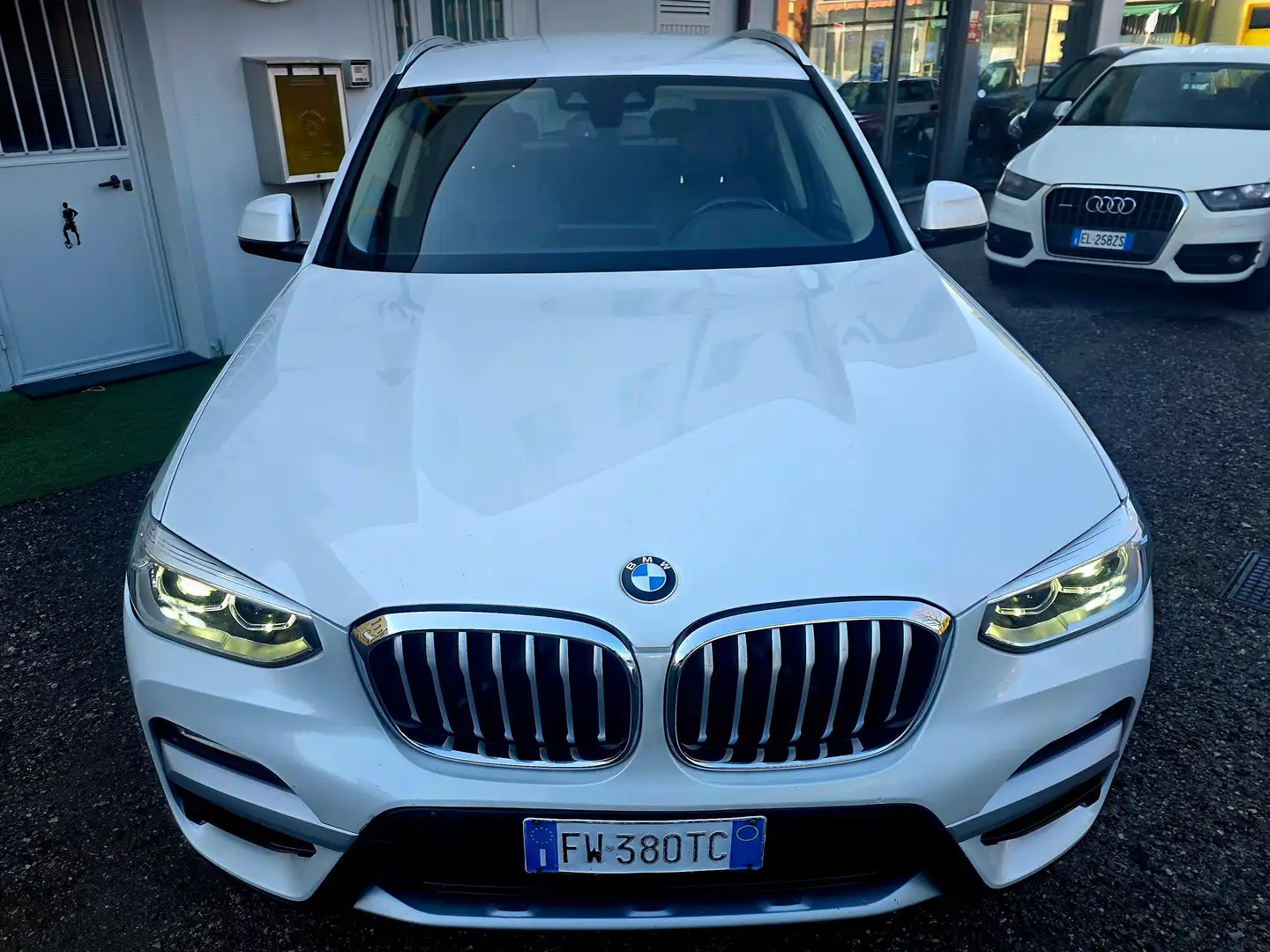 BMW X3 XDRIVE 30d xLine 265cv FIANZNIA PERMUTA Weiß - 2