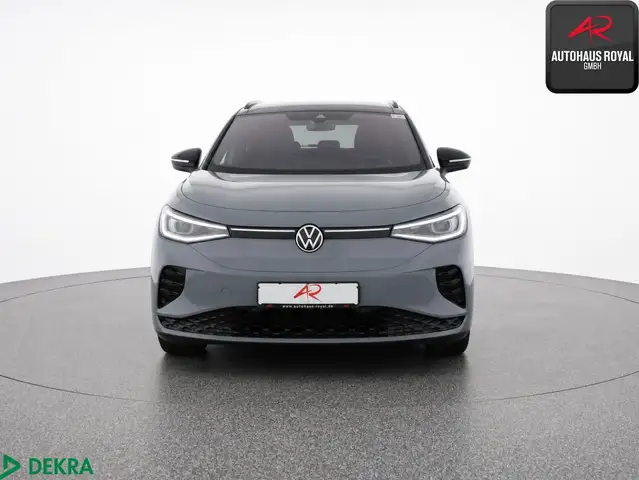 Volkswagen ID.4 view 8