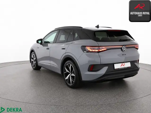 Volkswagen ID.4 view 3